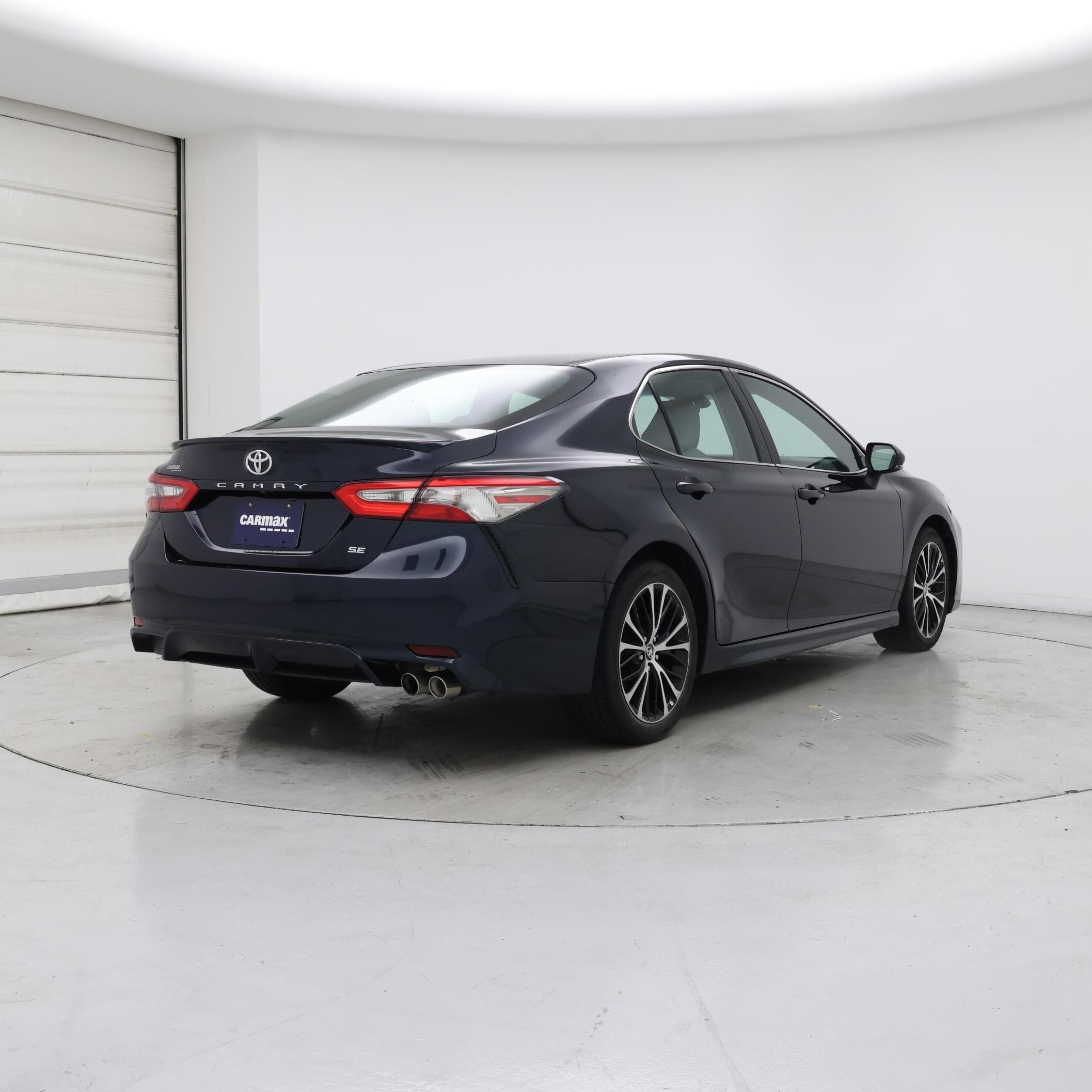 Thumbnail: 2018 Toyota Camry - 8