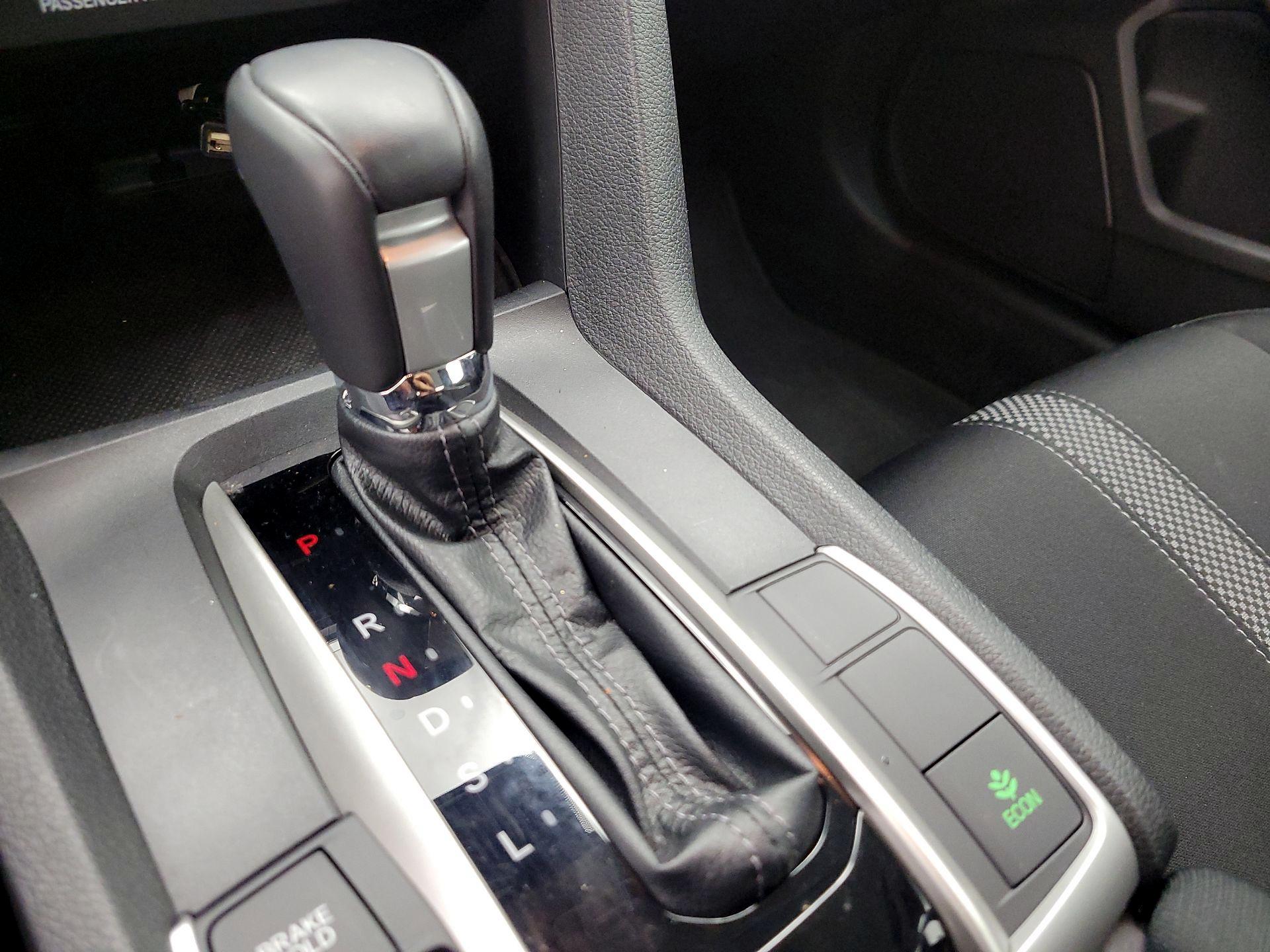 Thumbnail: 2019 Honda Civic - 17