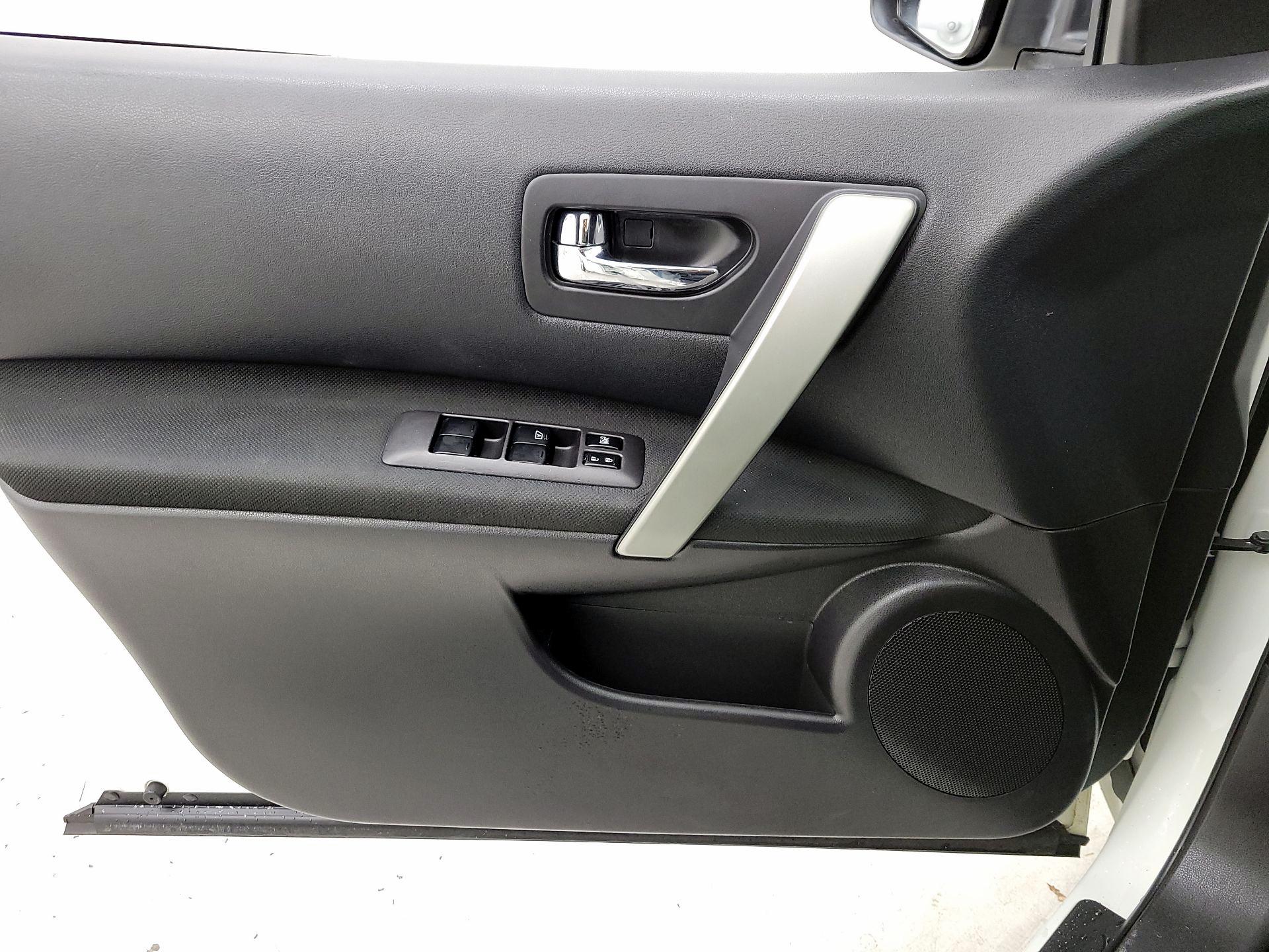 Thumbnail: 2015 Nissan Rogue - 12