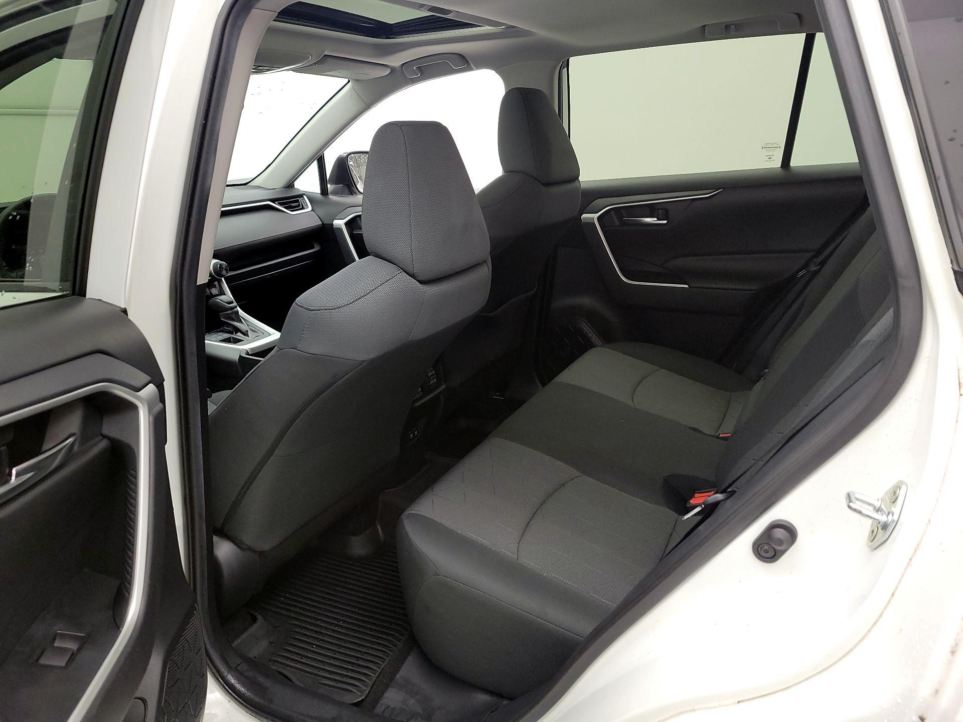 Thumbnail: 2020 Toyota RAV4 - 20