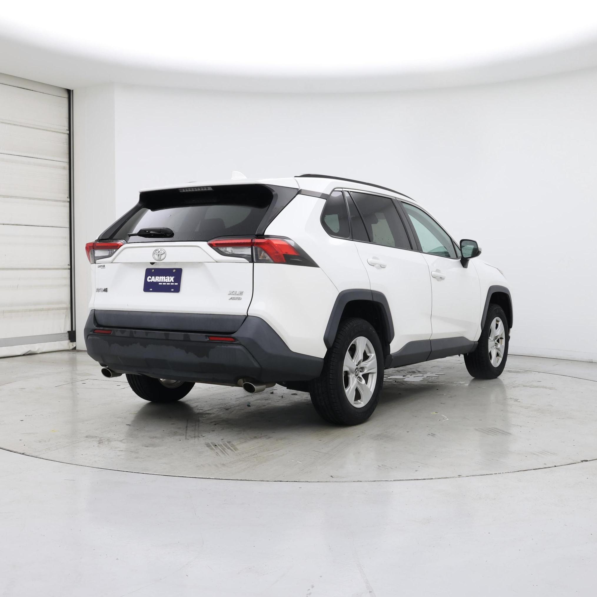 Thumbnail: 2020 Toyota RAV4 - 8