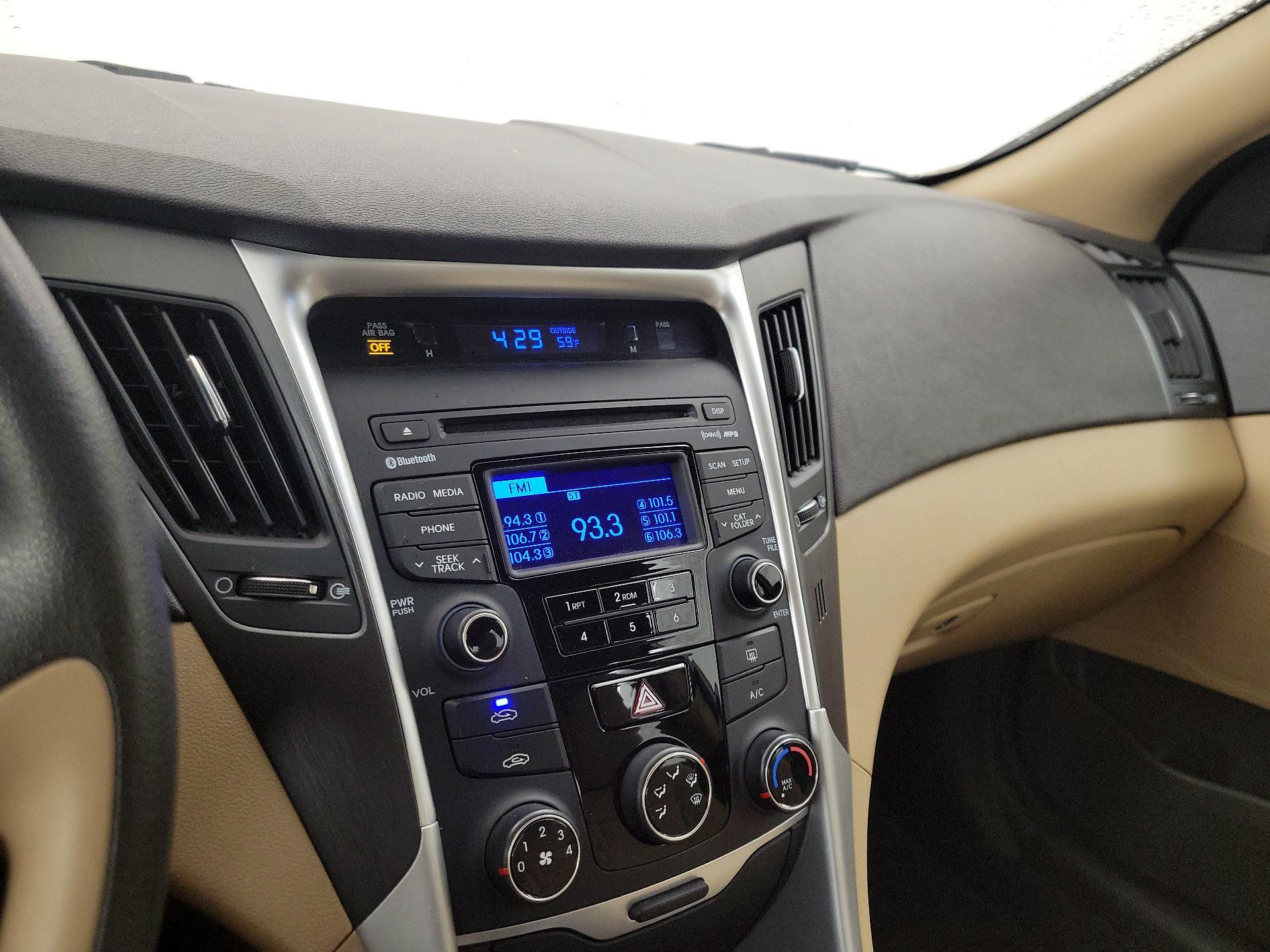 Thumbnail: 2014 Hyundai Sonata - 14