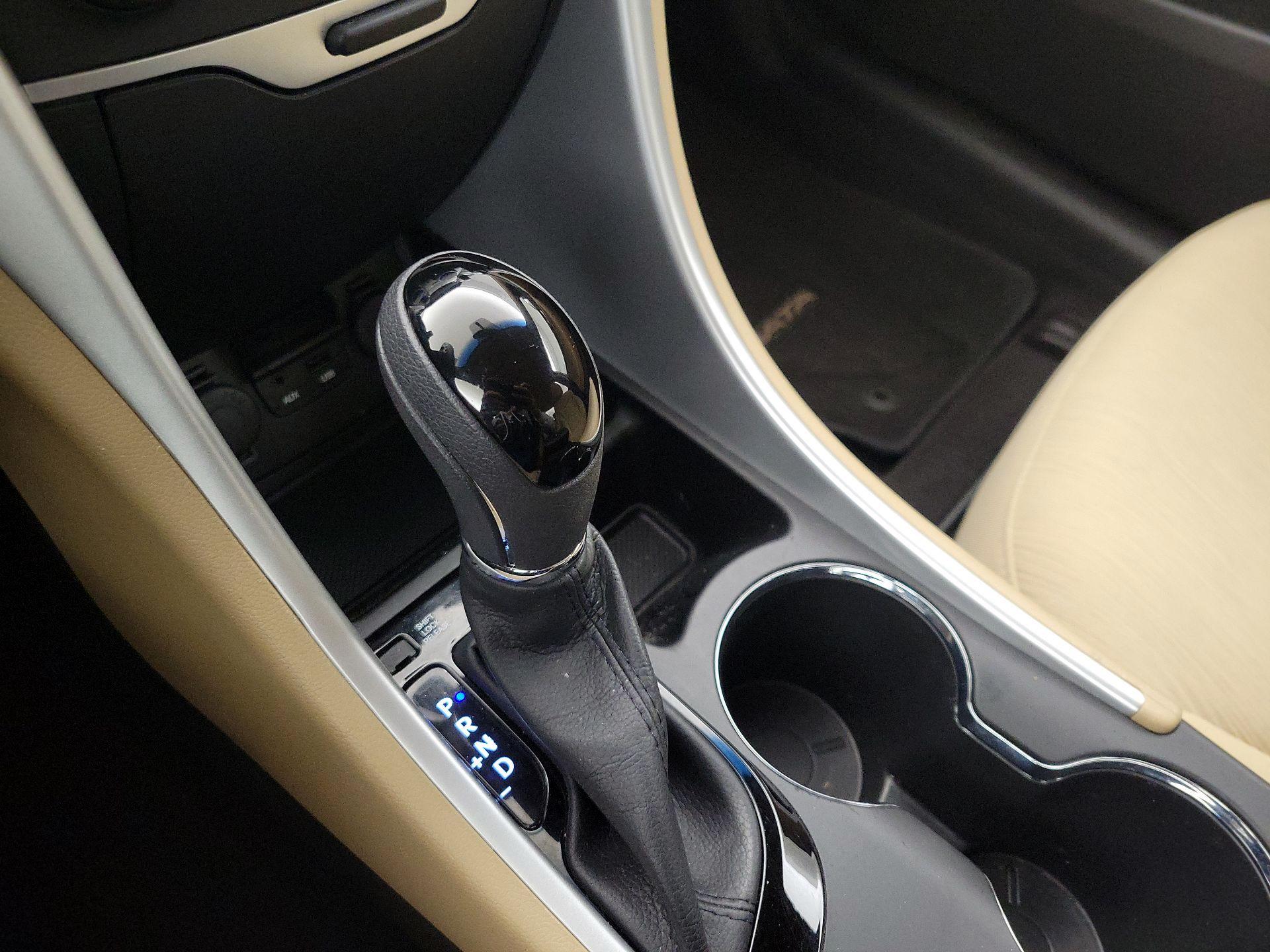 Thumbnail: 2014 Hyundai Sonata - 16