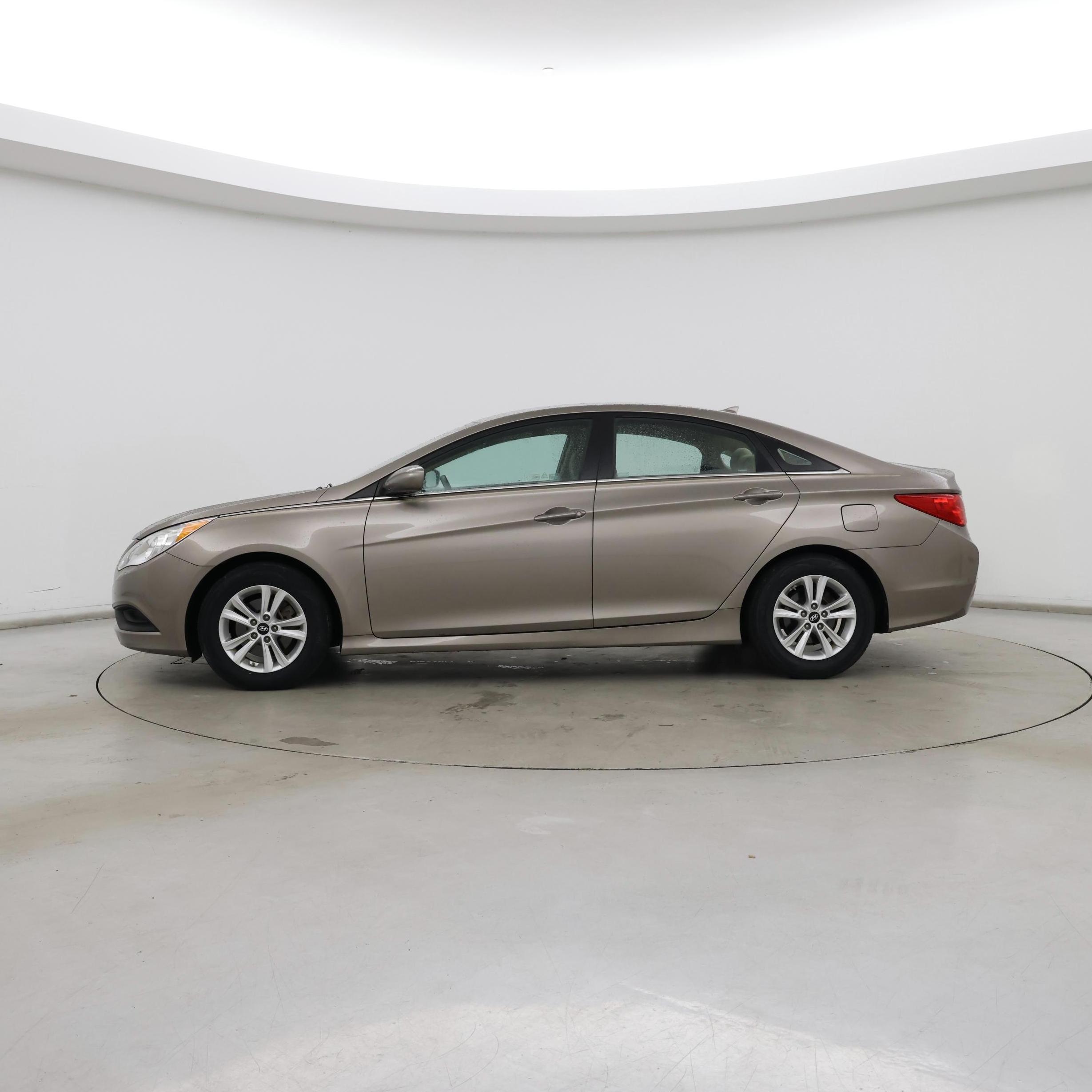 Thumbnail: 2014 Hyundai Sonata - 3