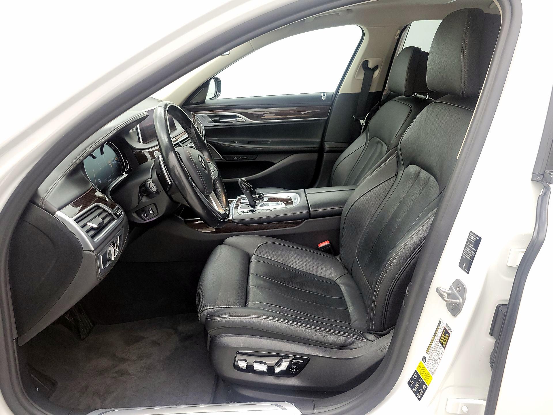 Thumbnail: 2019 BMW 7 Series - 11