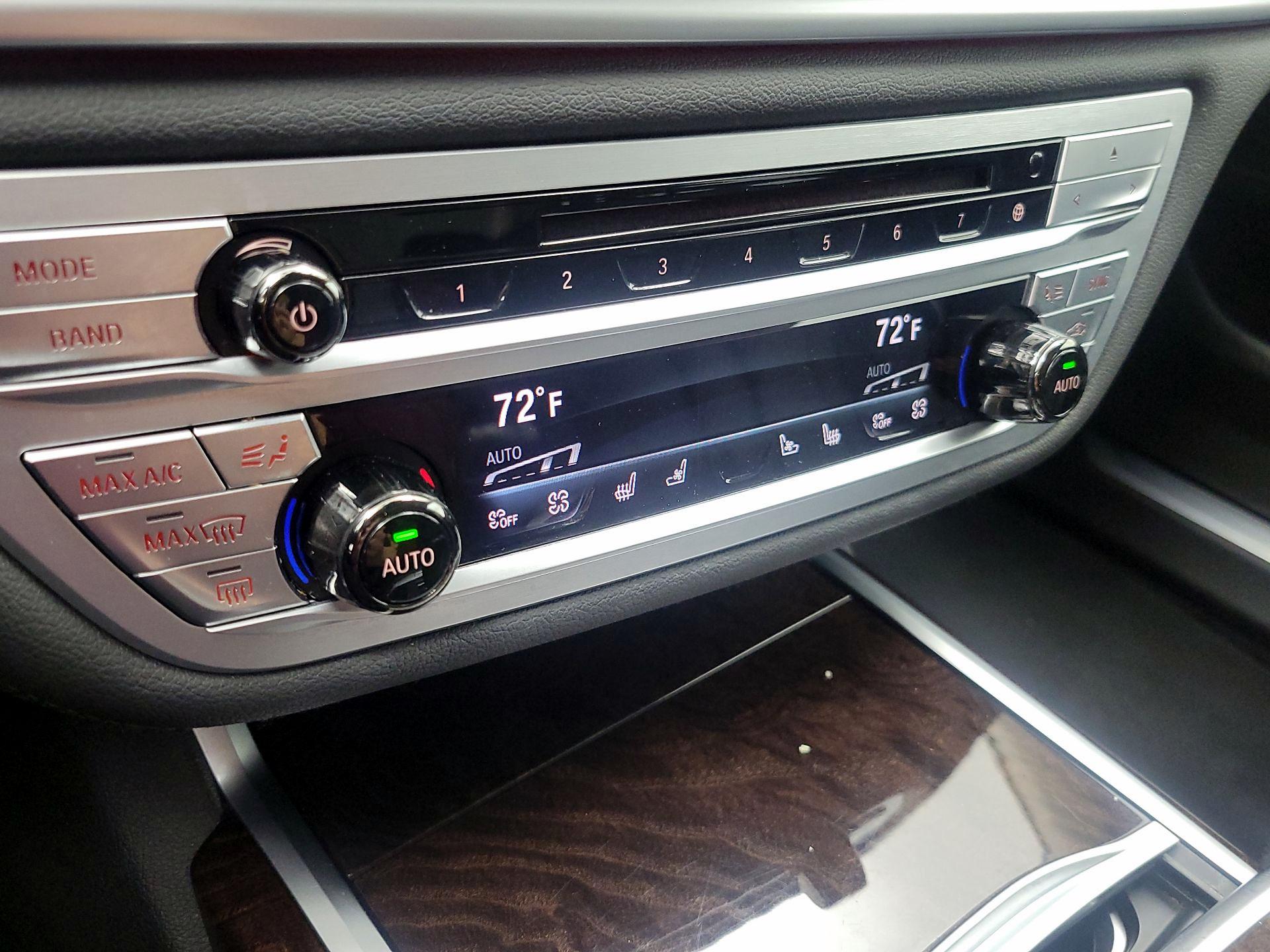 Thumbnail: 2019 BMW 7 Series - 17