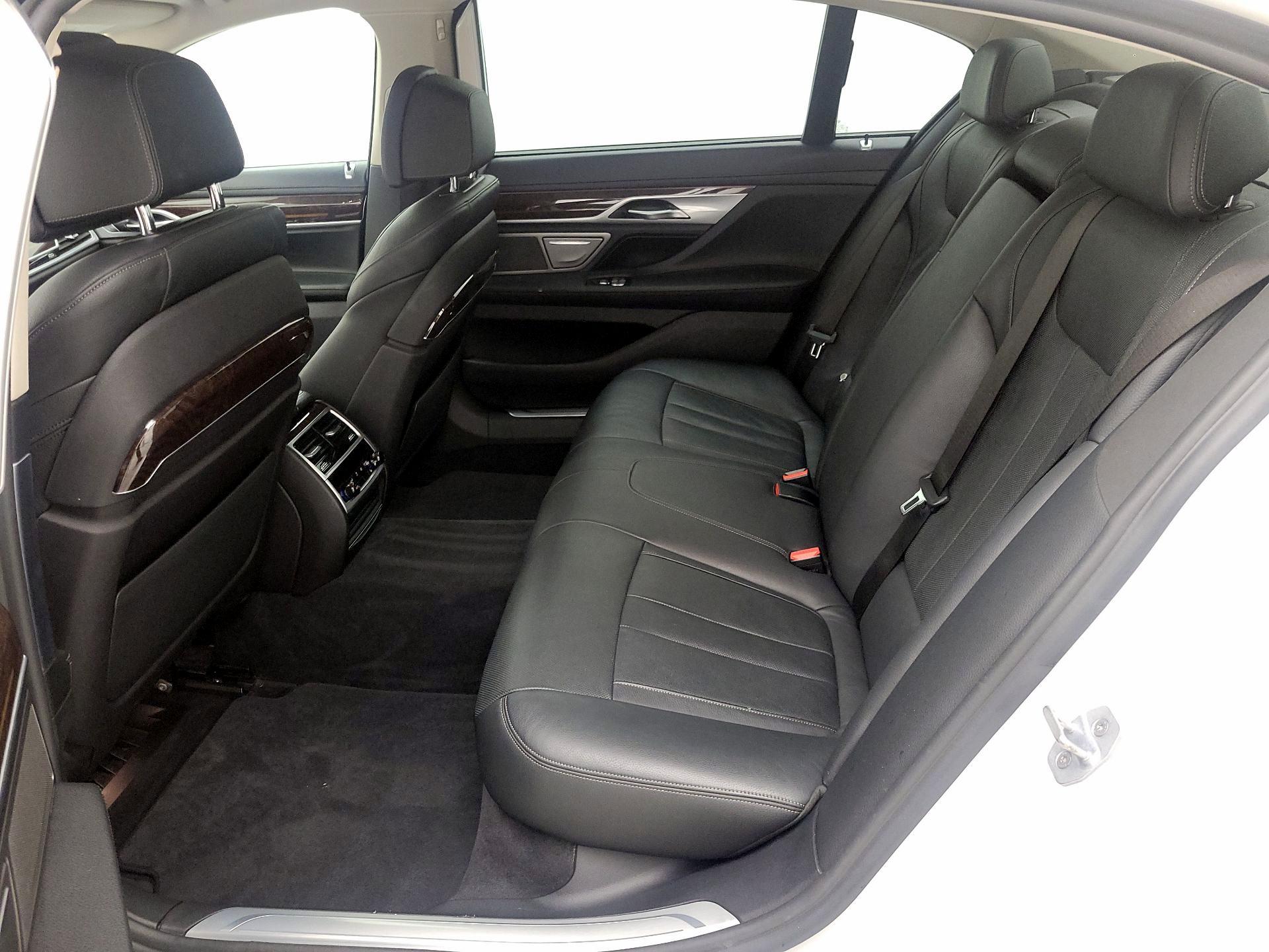 Thumbnail: 2019 BMW 7 Series - 20