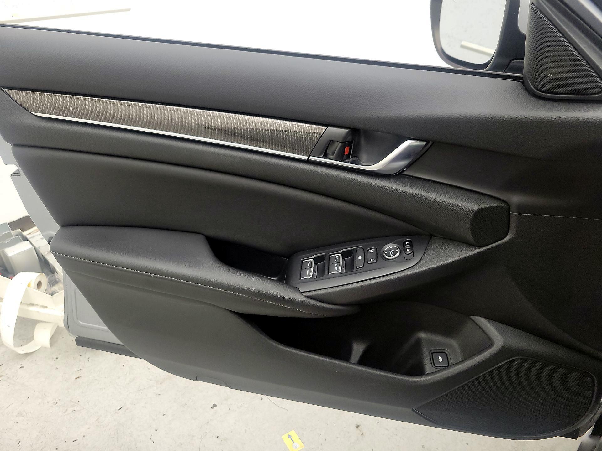 Thumbnail: 2019 Honda Accord - 12