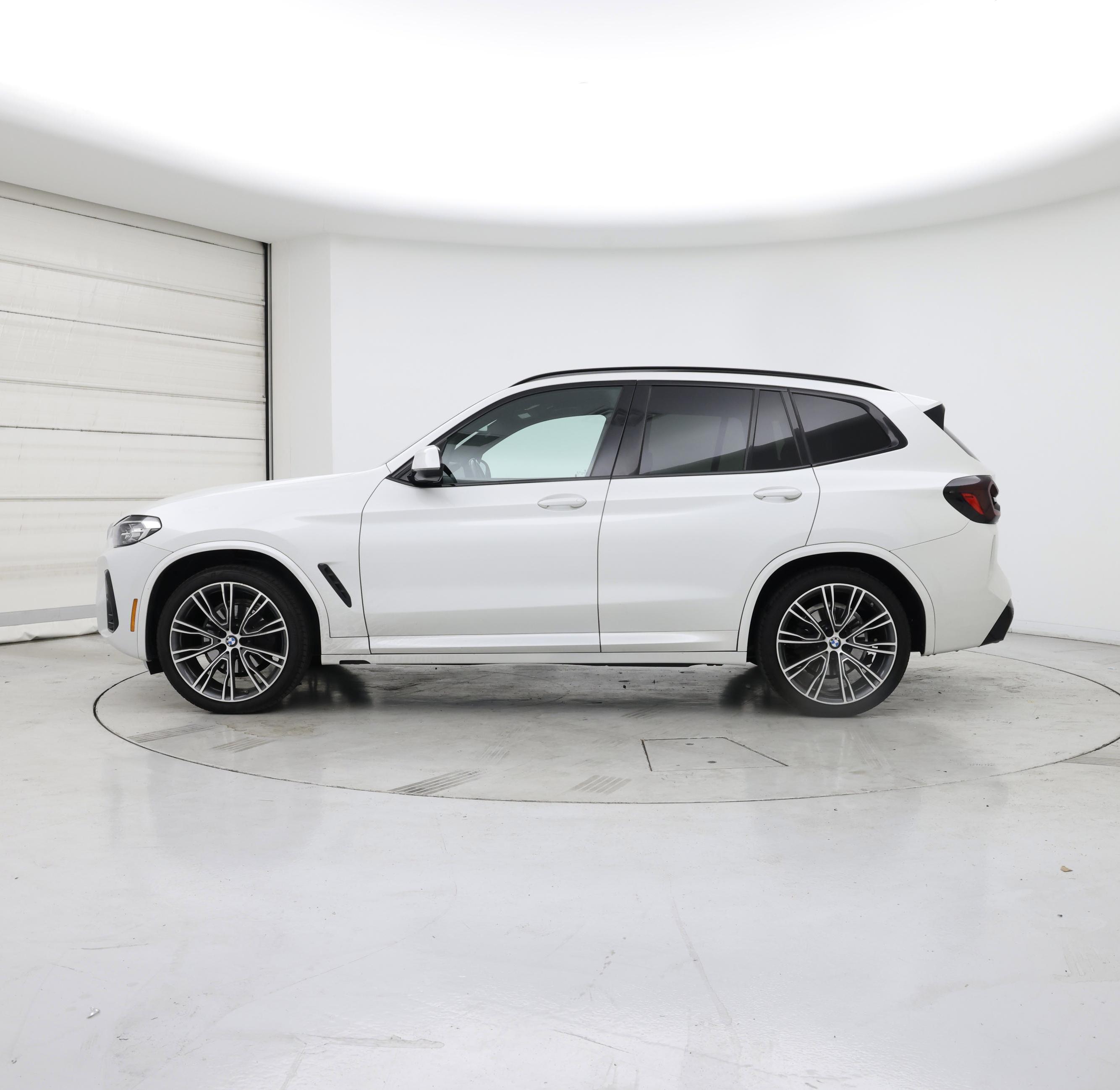 Thumbnail: 2022 BMW X3 - 3
