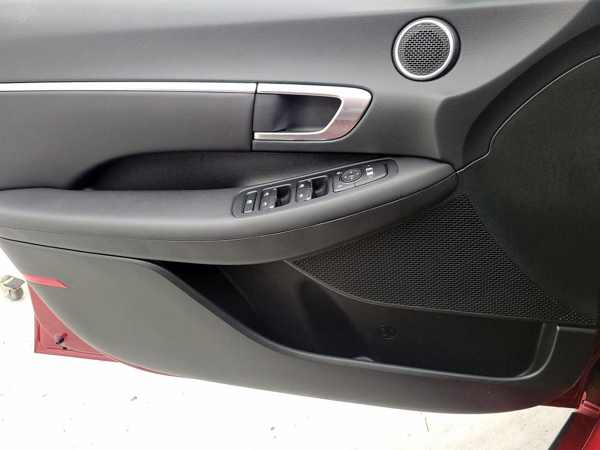 Thumbnail: 2023 Hyundai Sonata - 12