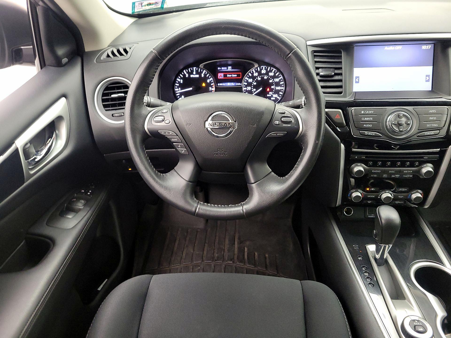 Thumbnail: 2019 Nissan Pathfinder - 10