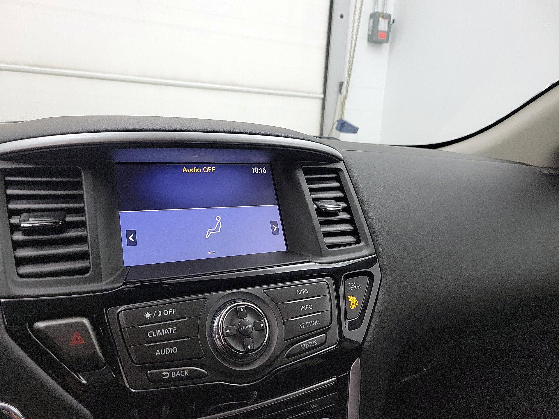 Thumbnail: 2019 Nissan Pathfinder - 15