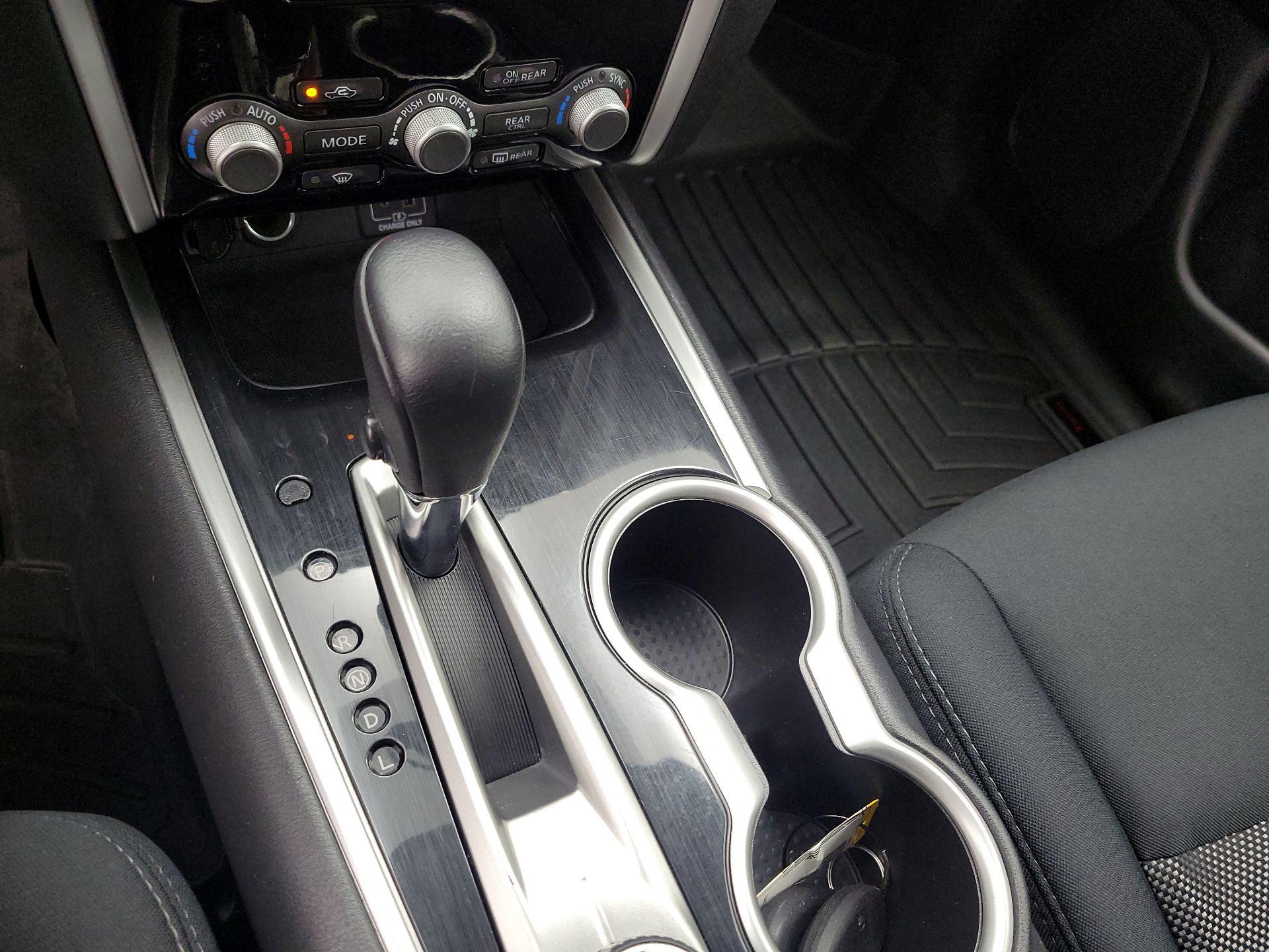 Thumbnail: 2019 Nissan Pathfinder - 17