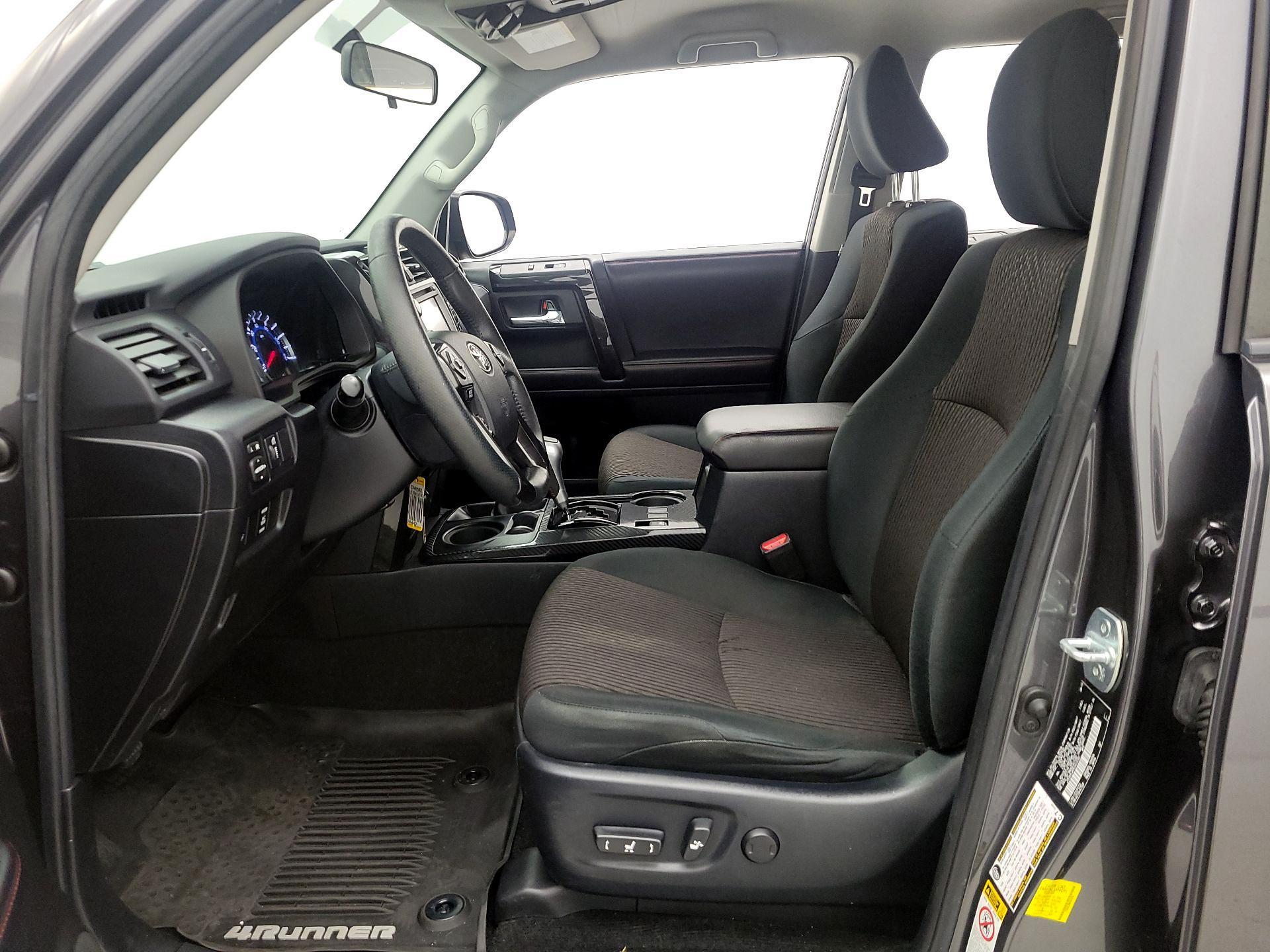 Thumbnail: 2019 Toyota 4Runner - 11