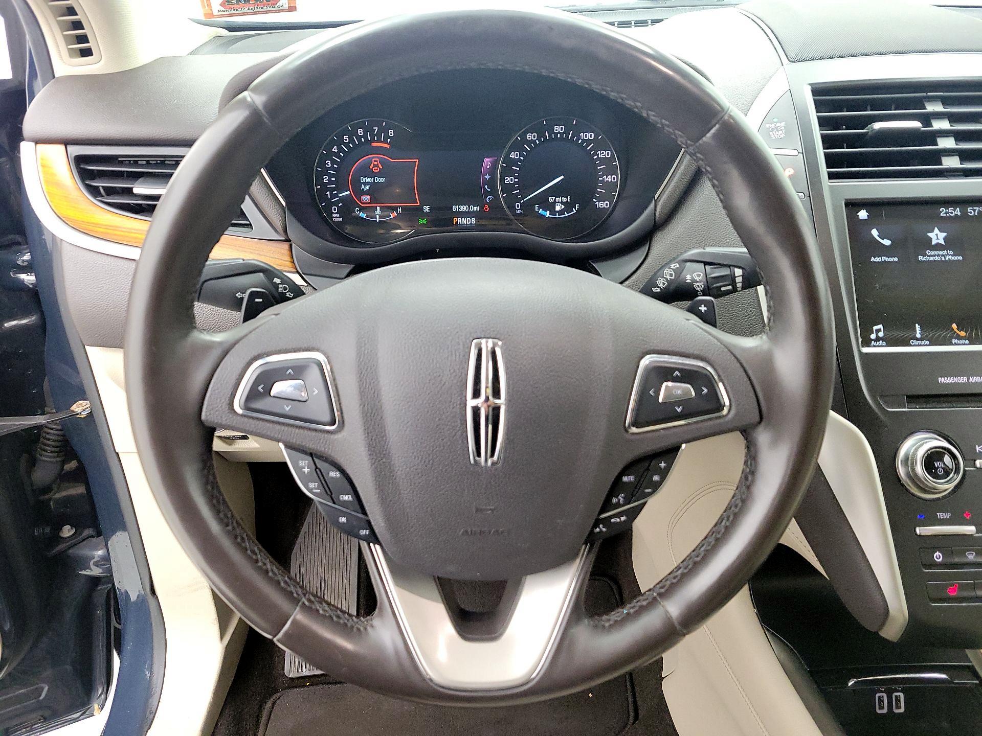 Thumbnail: 2019 Lincoln MKC - 10