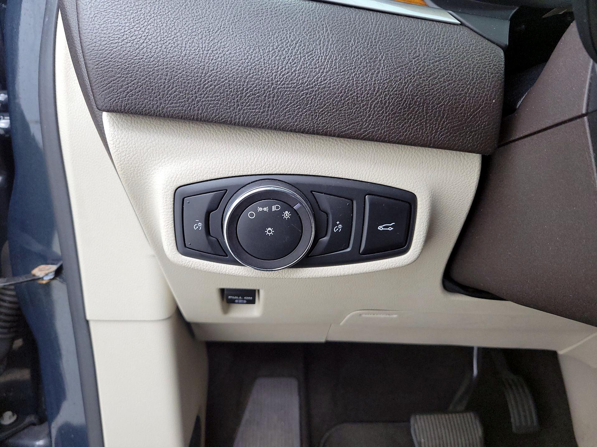 Thumbnail: 2019 Lincoln MKC - 13