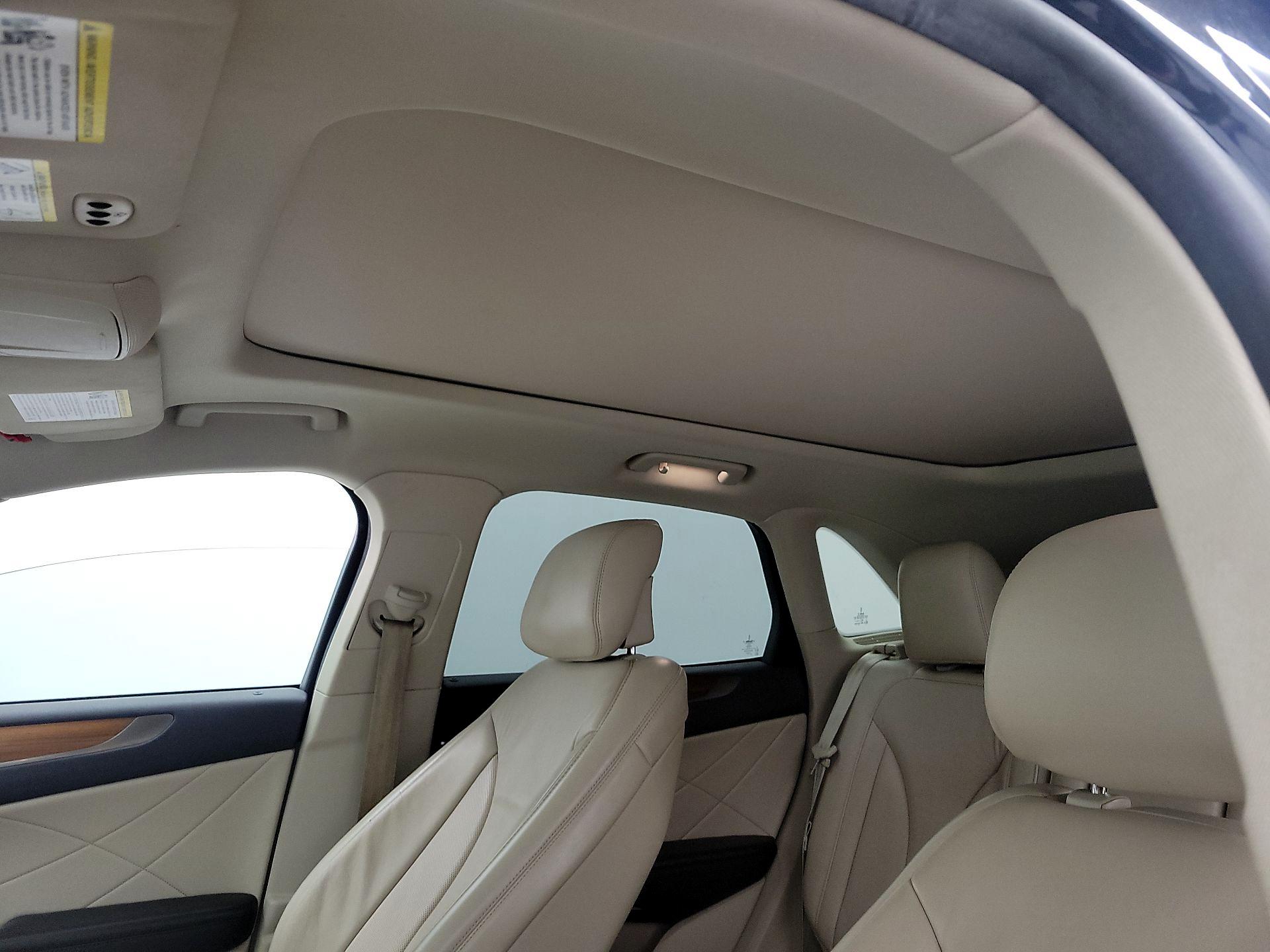 Thumbnail: 2019 Lincoln MKC - 19