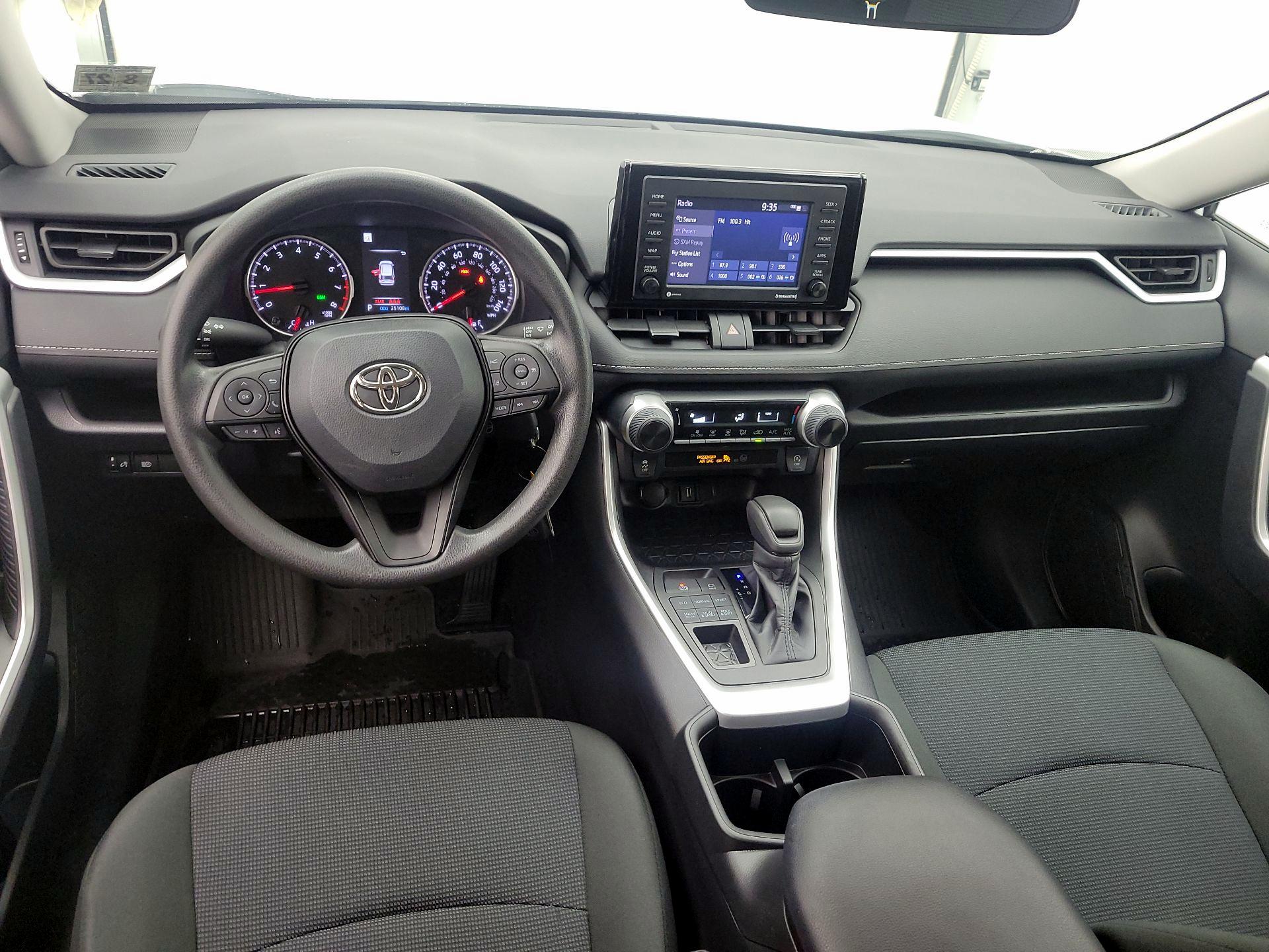 Thumbnail: 2022 Toyota RAV4 - 9