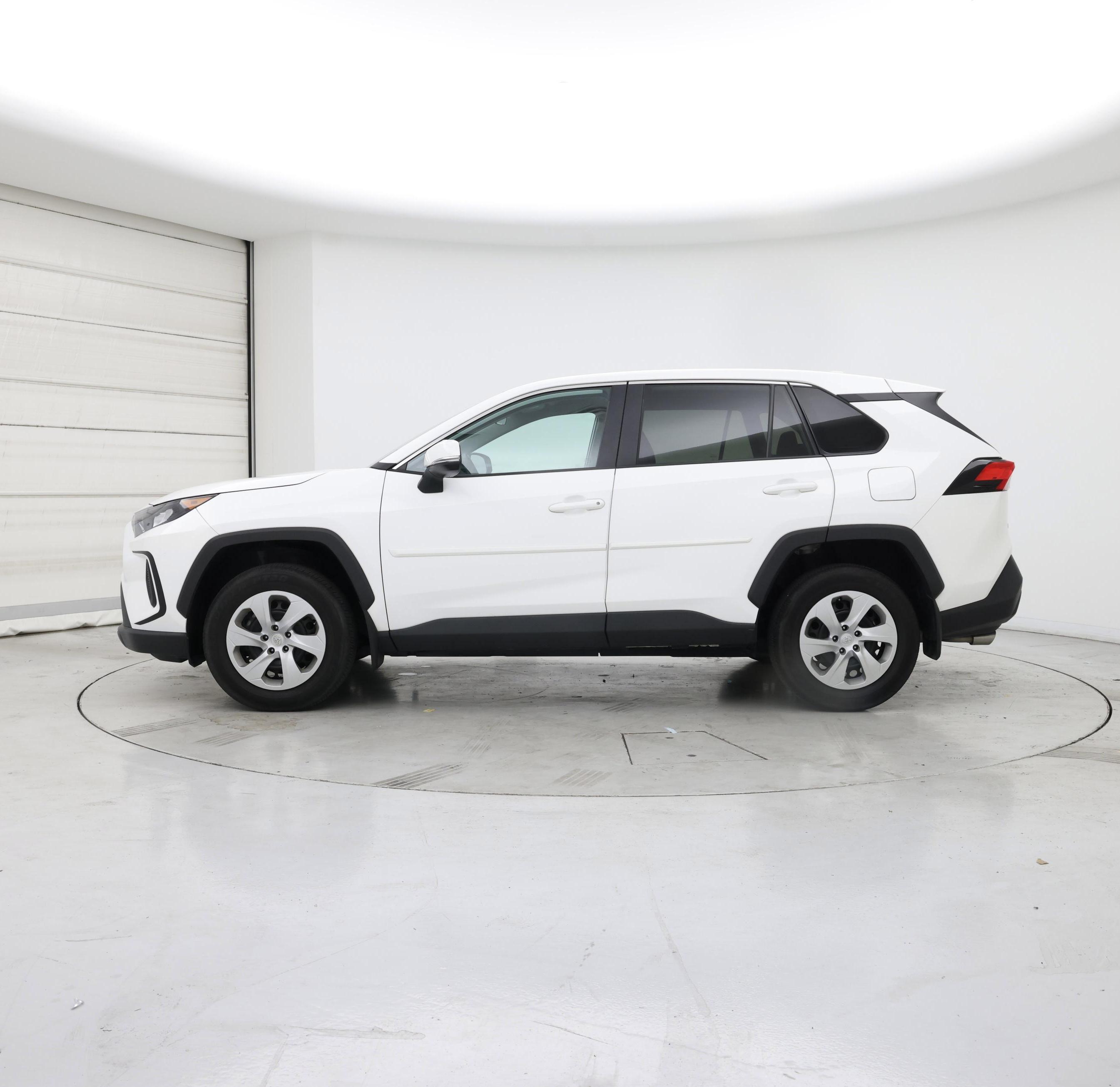 Thumbnail: 2022 Toyota RAV4 - 3