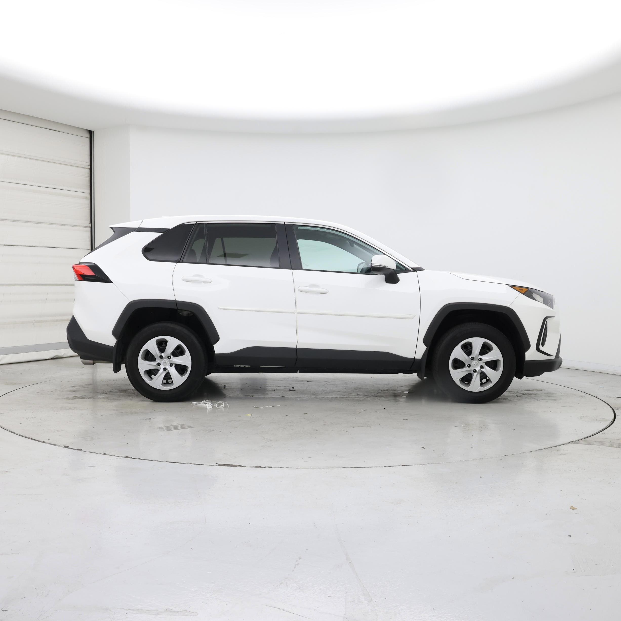 Thumbnail: 2022 Toyota RAV4 - 7