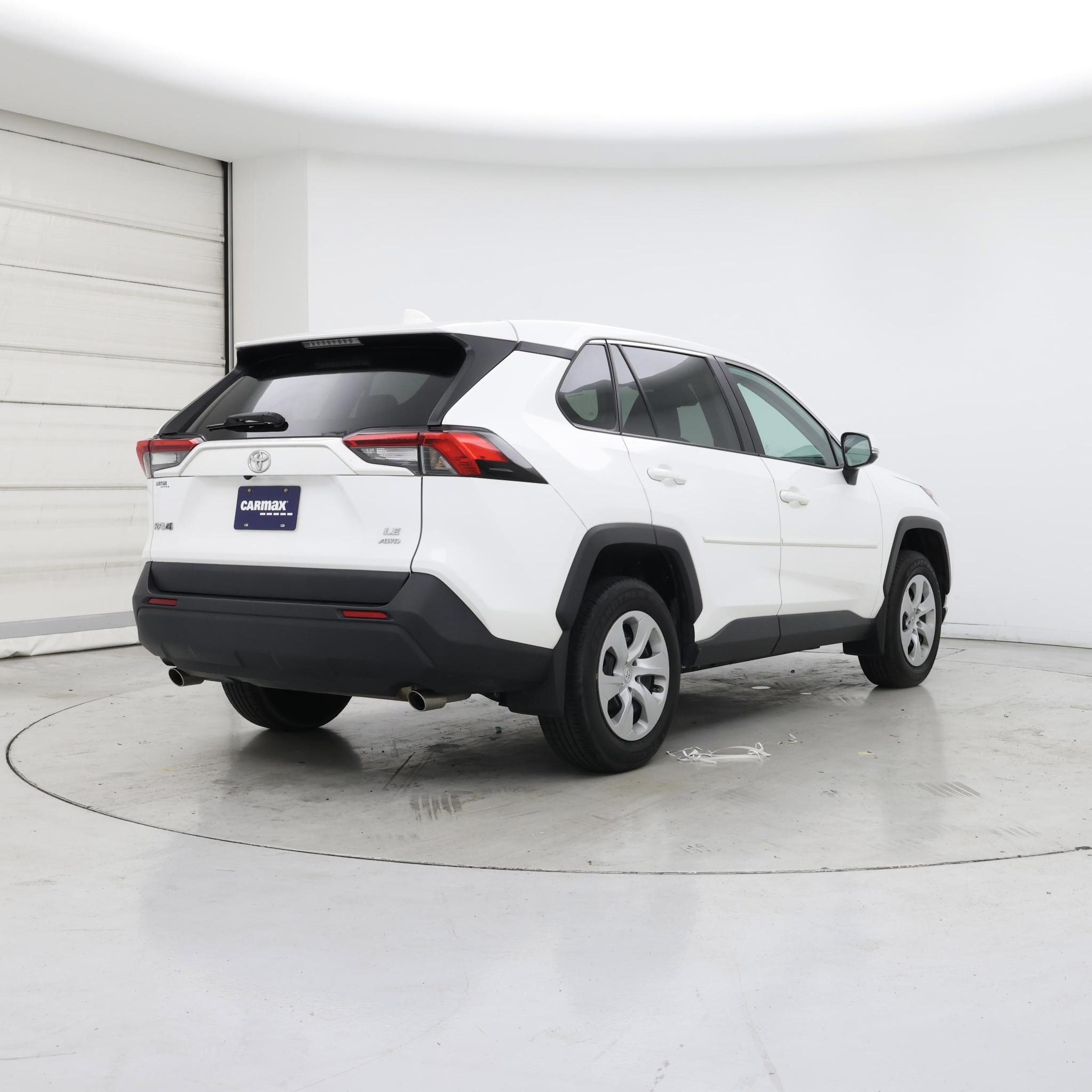 Thumbnail: 2022 Toyota RAV4 - 8