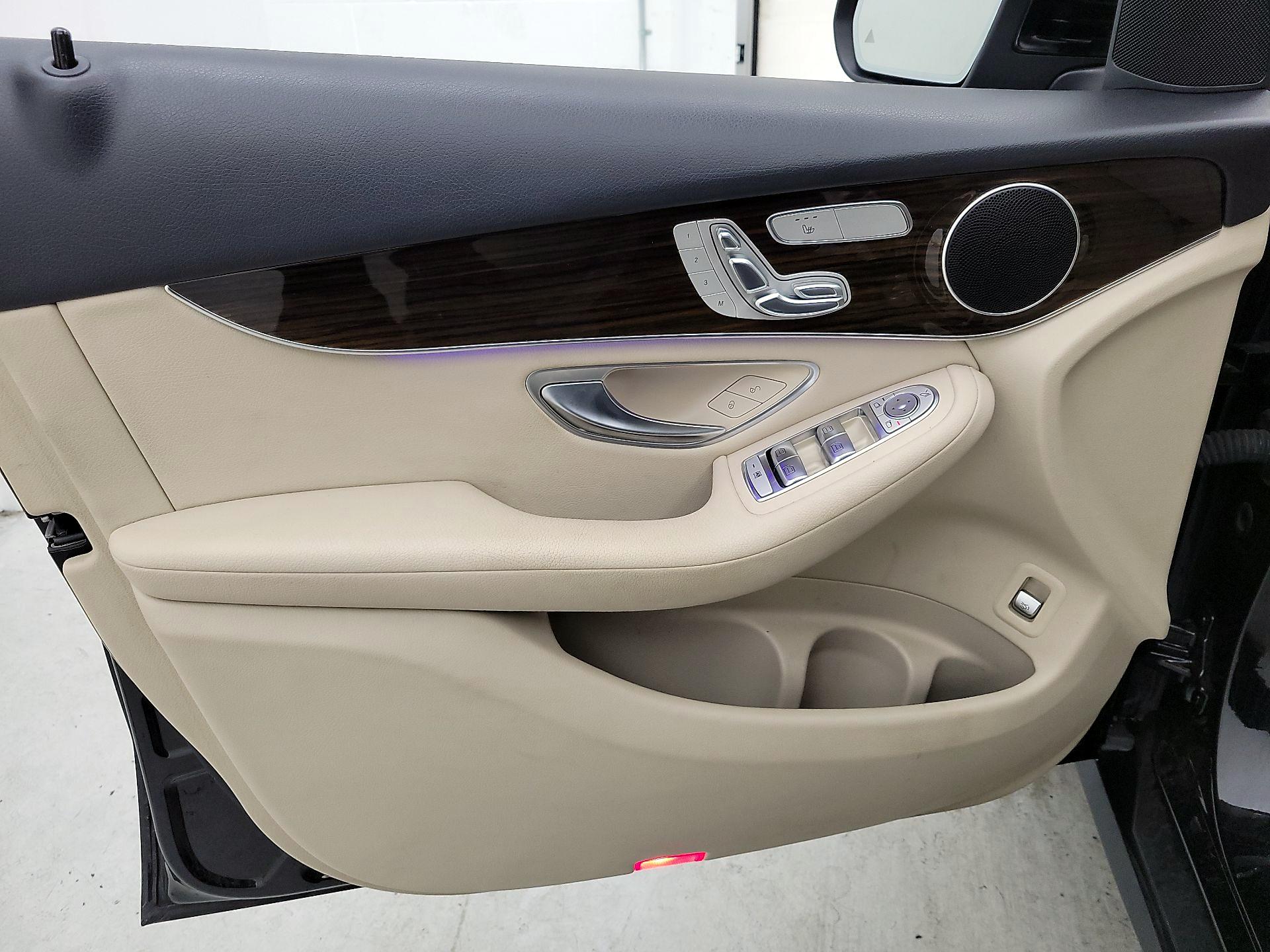 Thumbnail: 2021 Mercedes-Benz GLC - 12