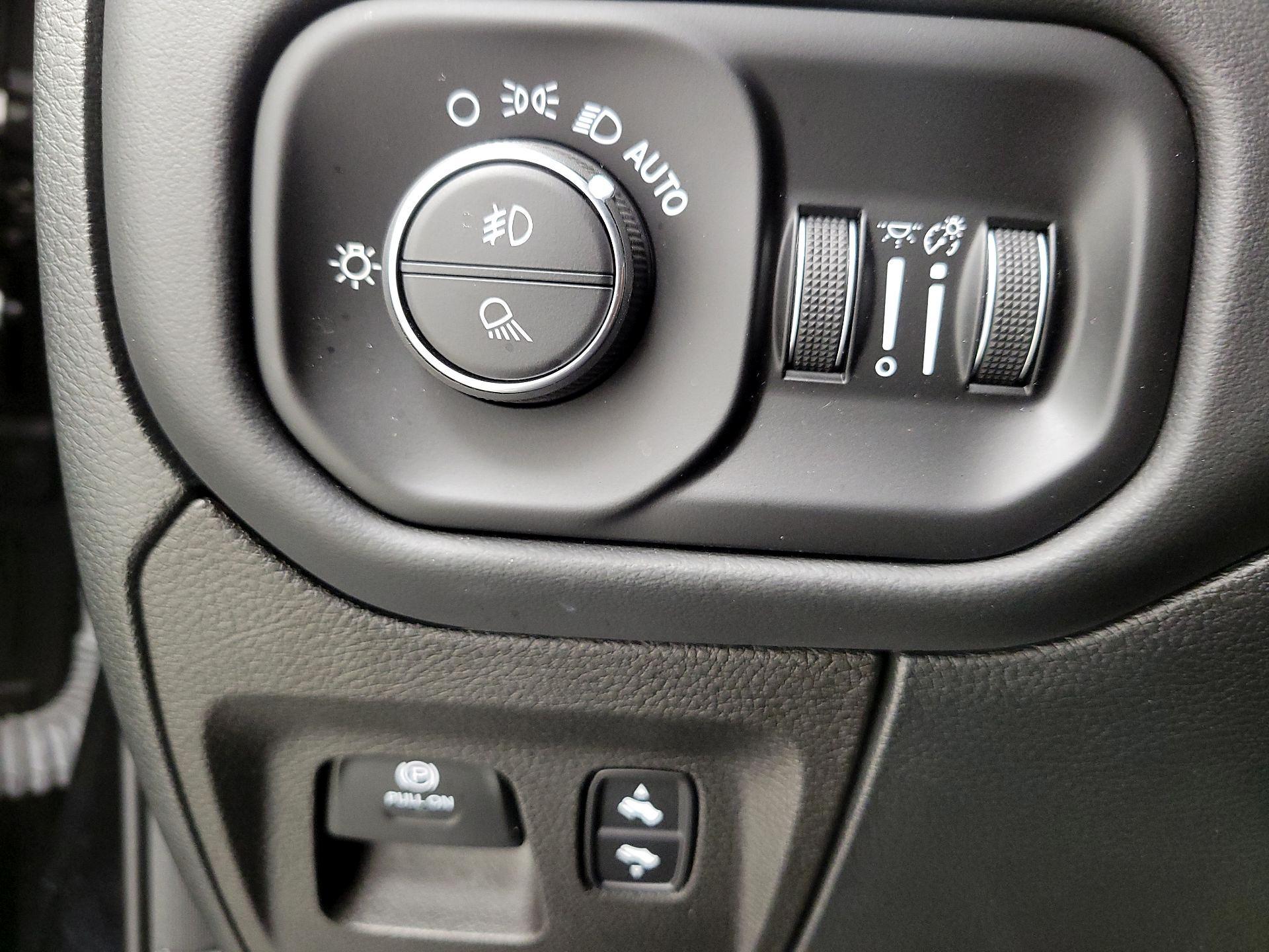 Thumbnail: 2022 RAM 1500 - 13