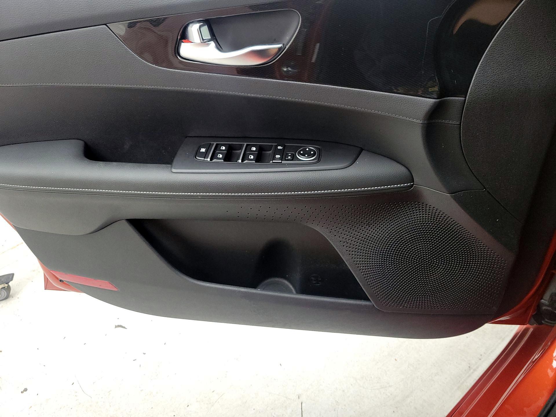 Thumbnail: 2023 Kia Forte - 12