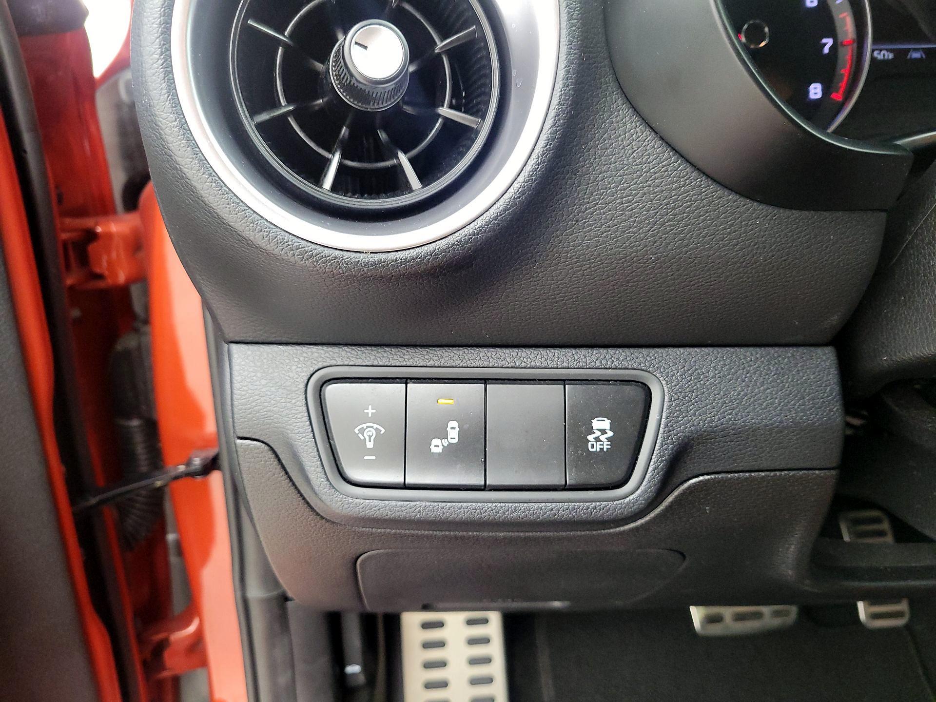 Thumbnail: 2023 Kia Forte - 13