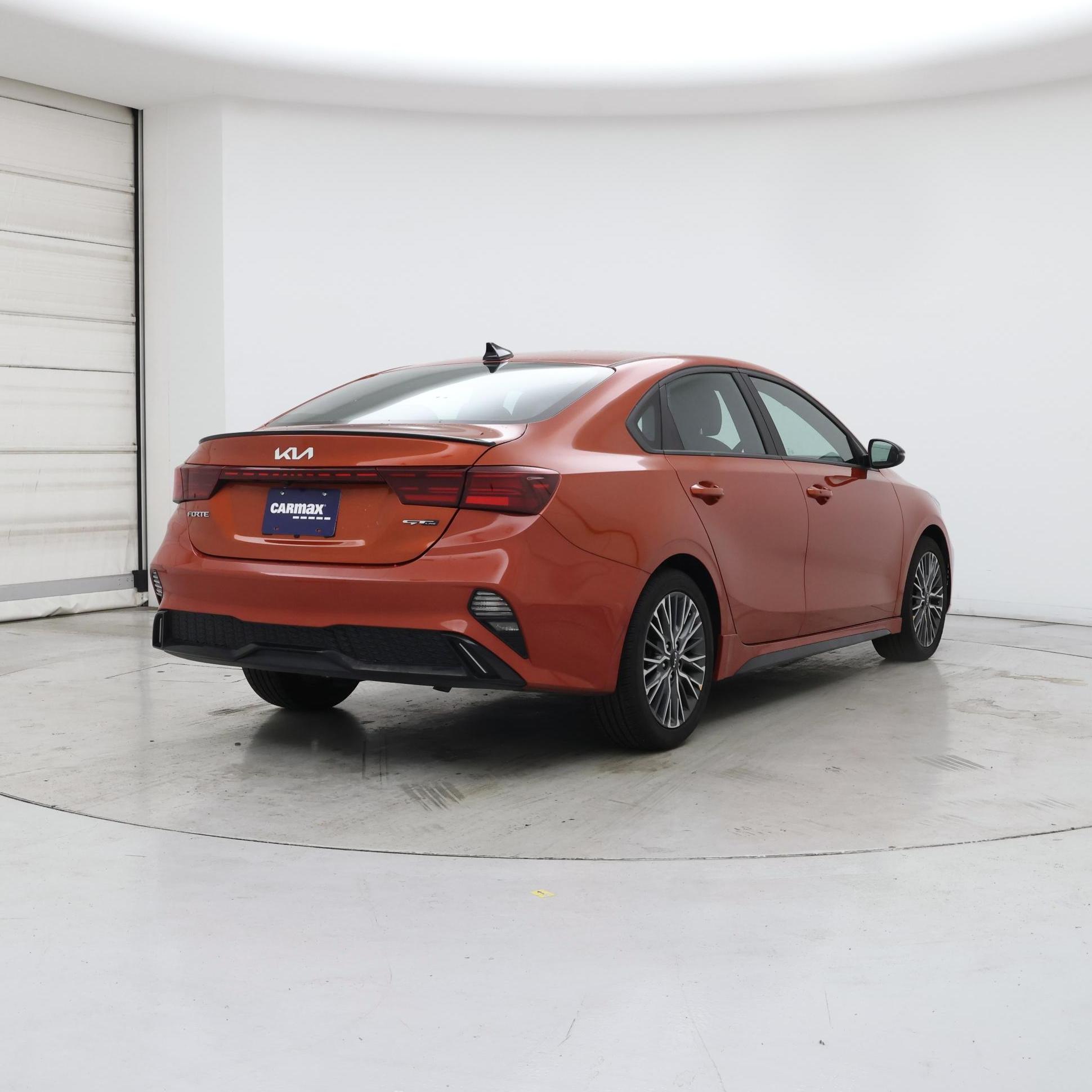 Thumbnail: 2023 Kia Forte - 8