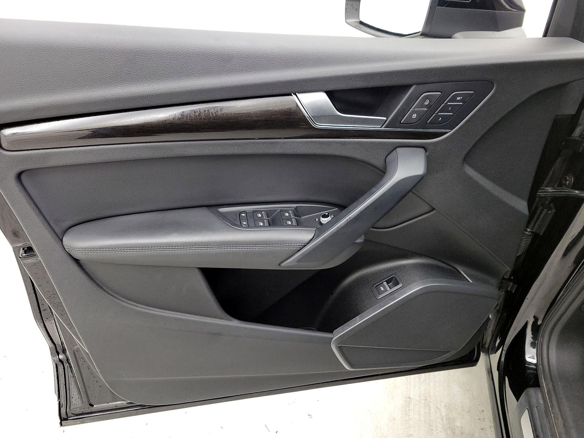 Thumbnail: 2019 Audi Q5 - 12