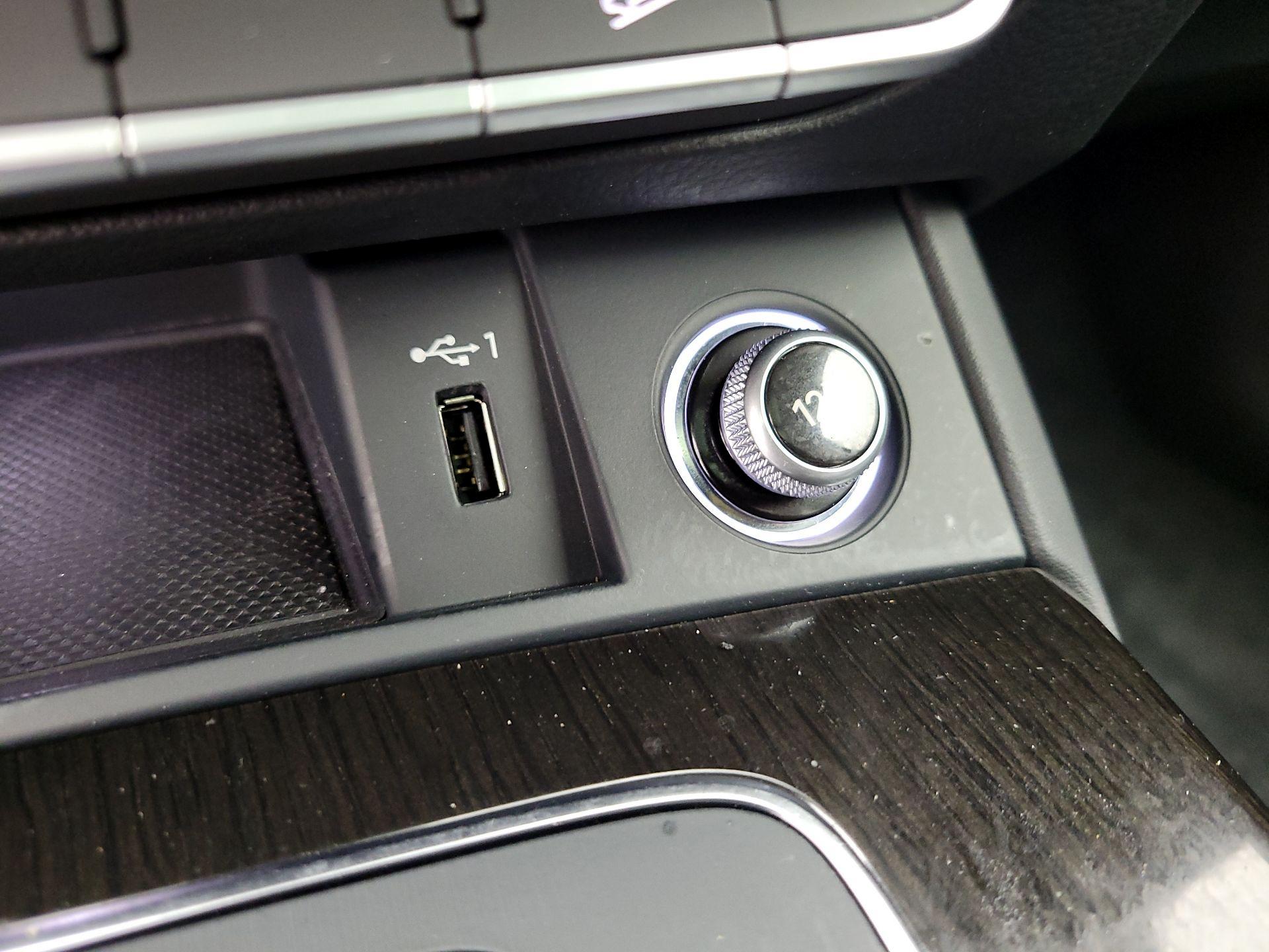 Thumbnail: 2019 Audi Q5 - 19