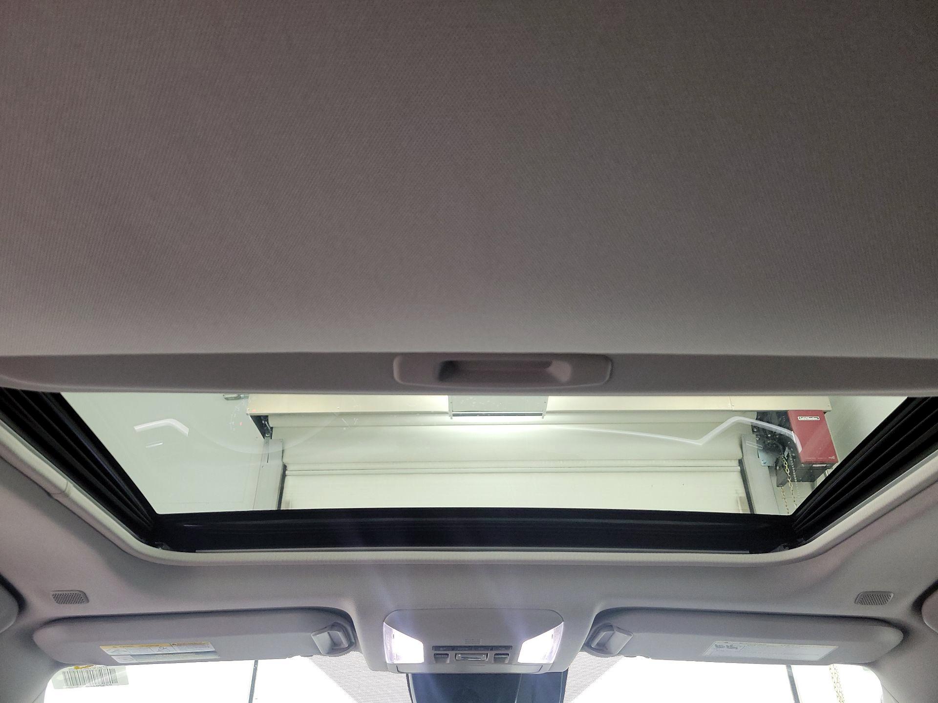 Thumbnail: 2024 Toyota RAV4 - 19