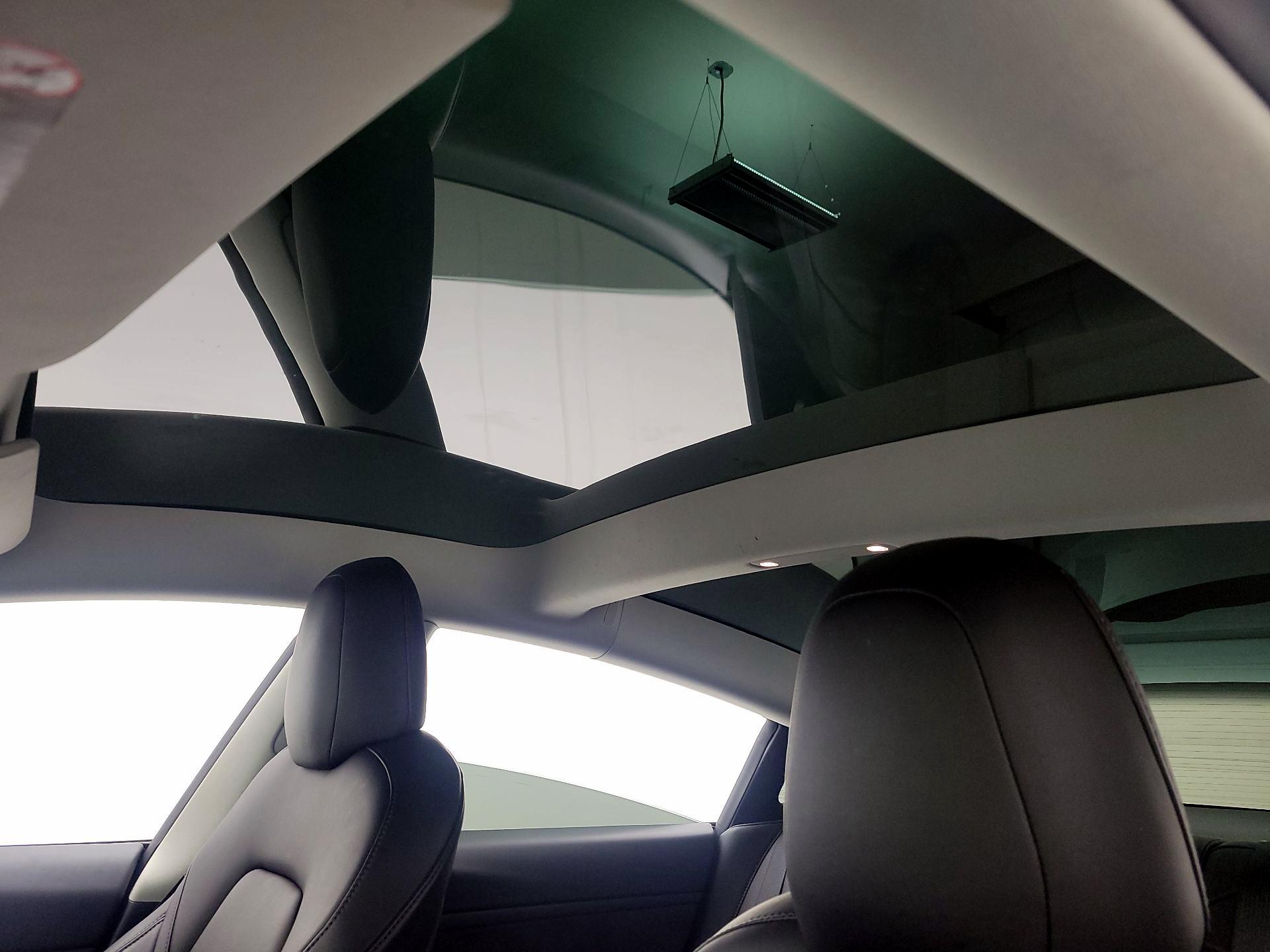 Thumbnail: 2022 Tesla Model 3 - 18