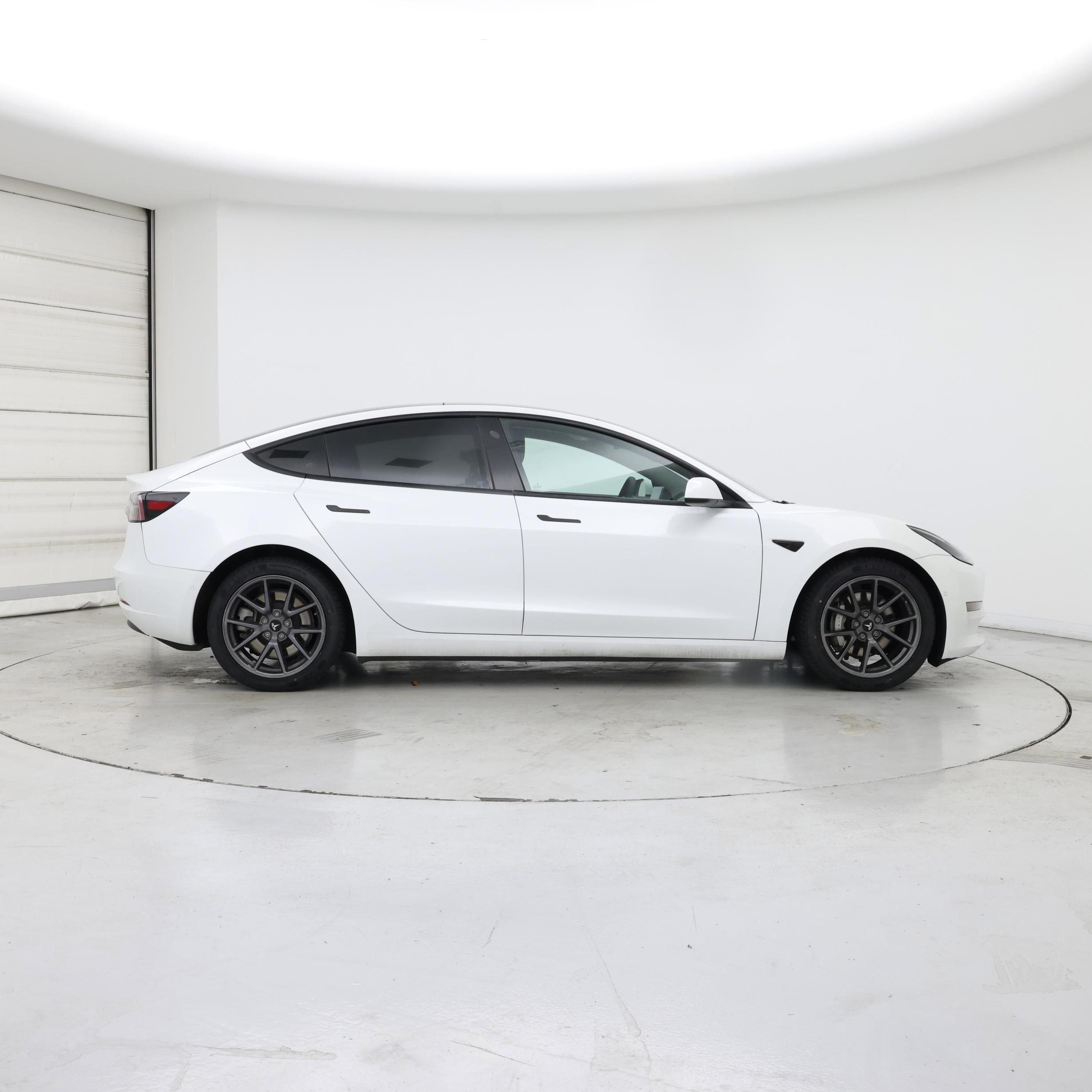 Thumbnail: 2022 Tesla Model 3 - 7