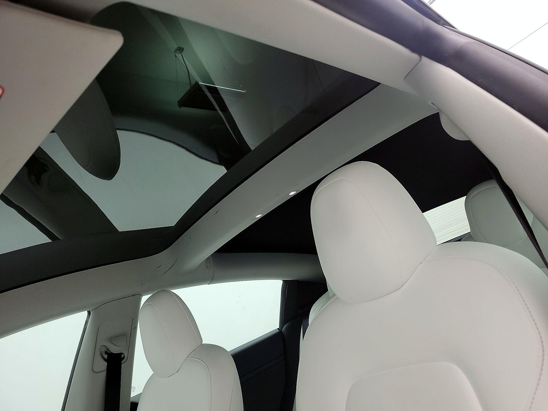 Thumbnail: 2022 Tesla Model 3 - 19