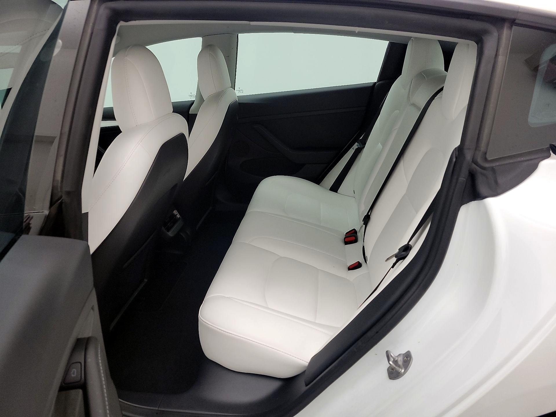 Thumbnail: 2022 Tesla Model 3 - 20