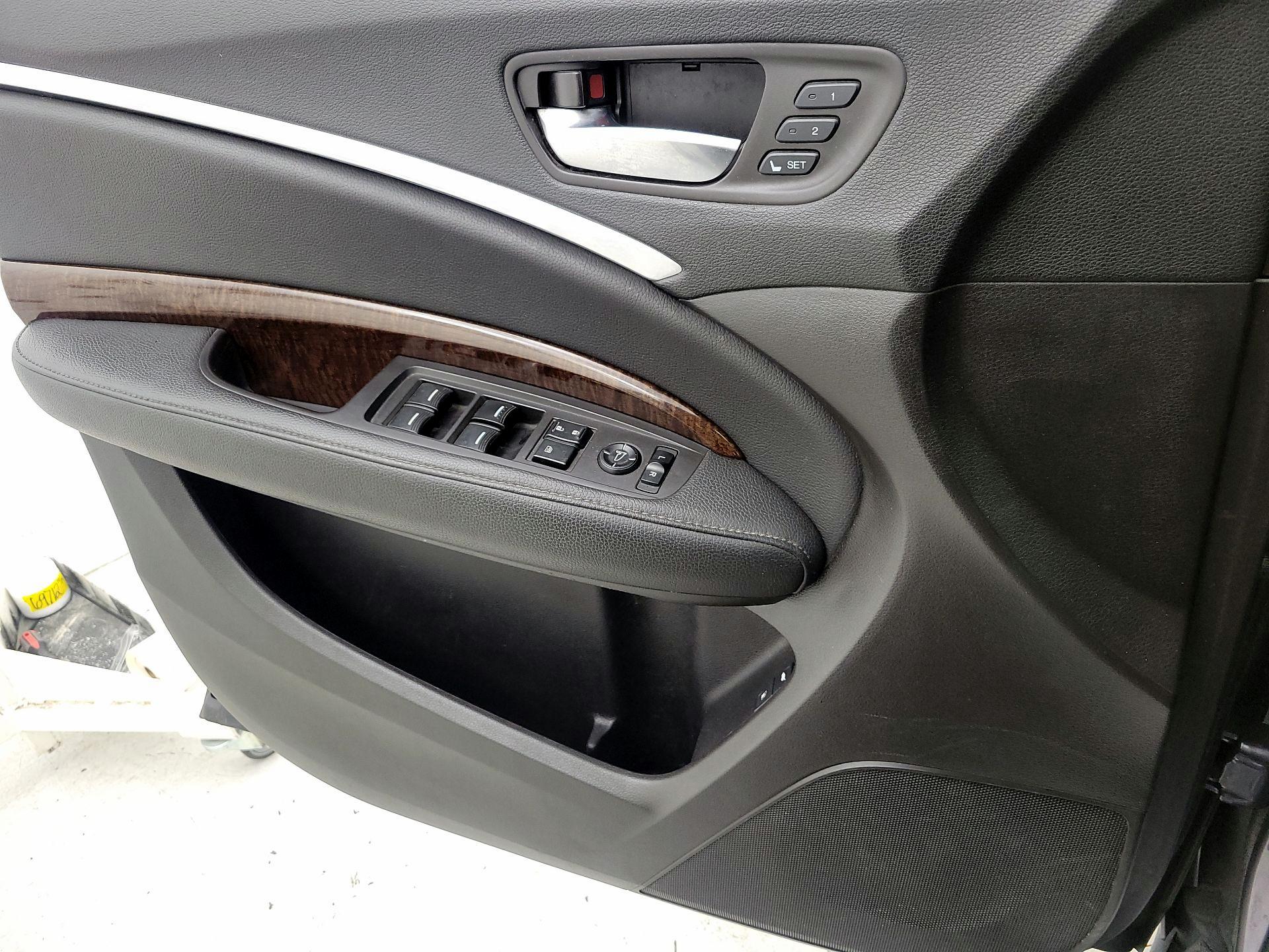 Thumbnail: 2017 Acura MDX - 12