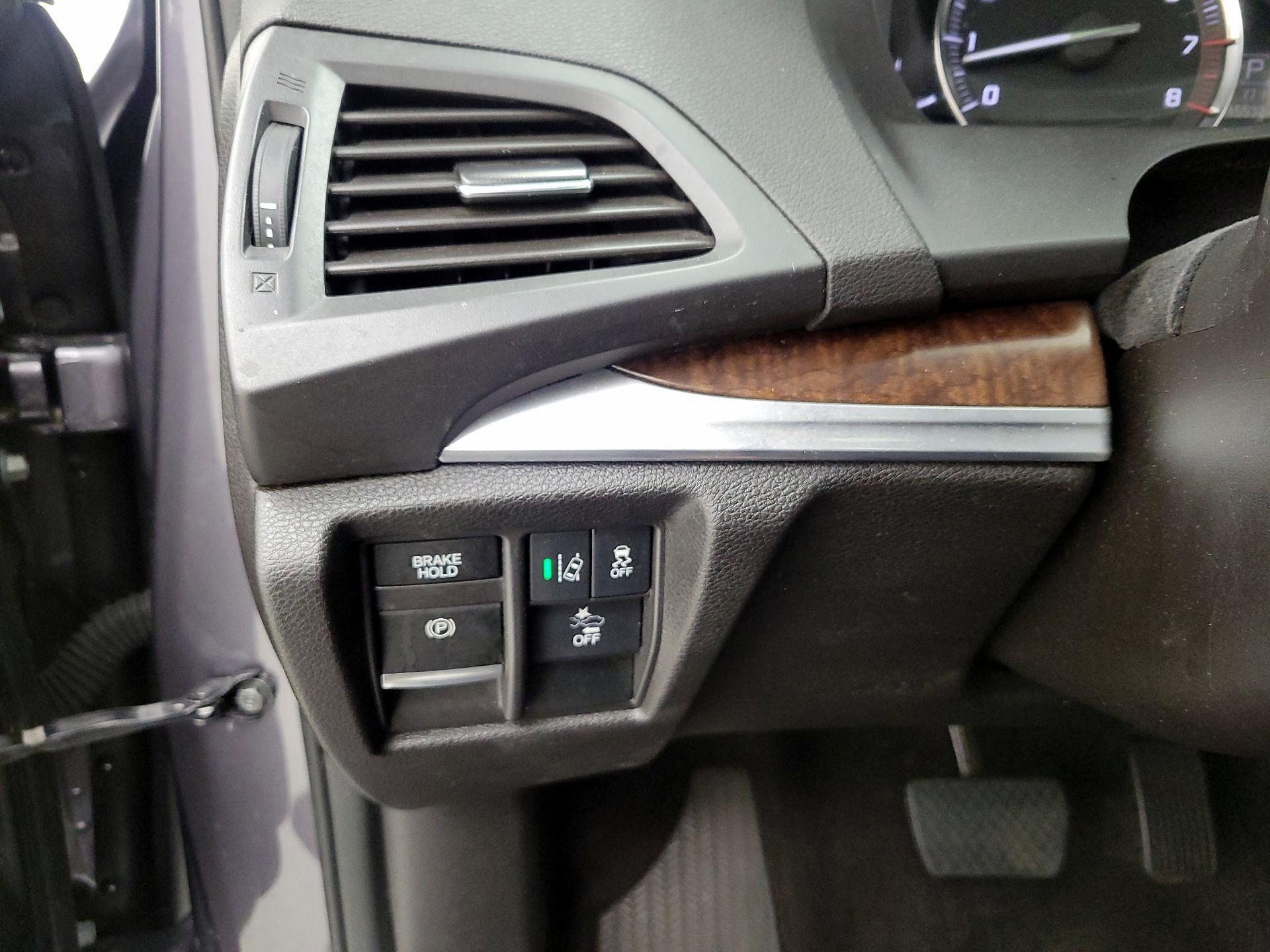 Thumbnail: 2017 Acura MDX - 13