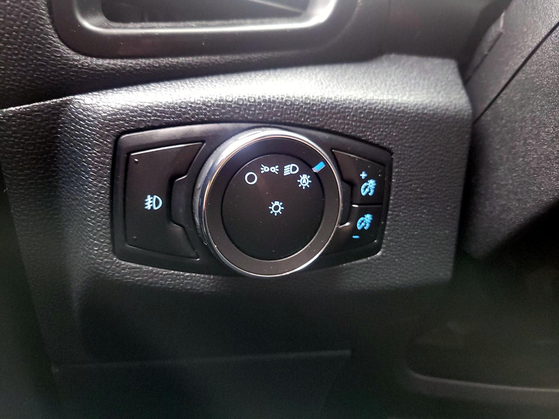 Thumbnail: 2018 Ford EcoSport - 13