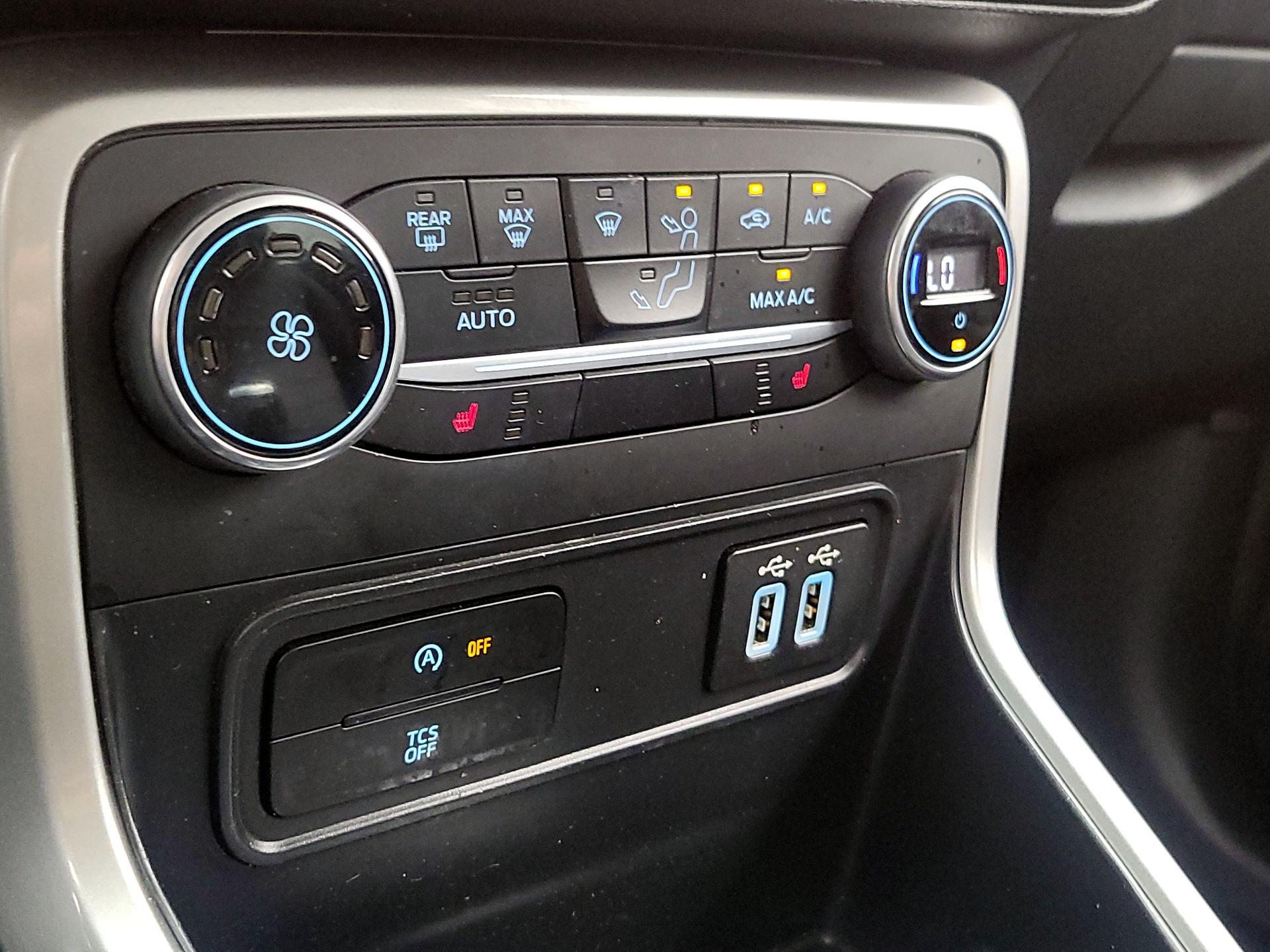 Thumbnail: 2018 Ford EcoSport - 17