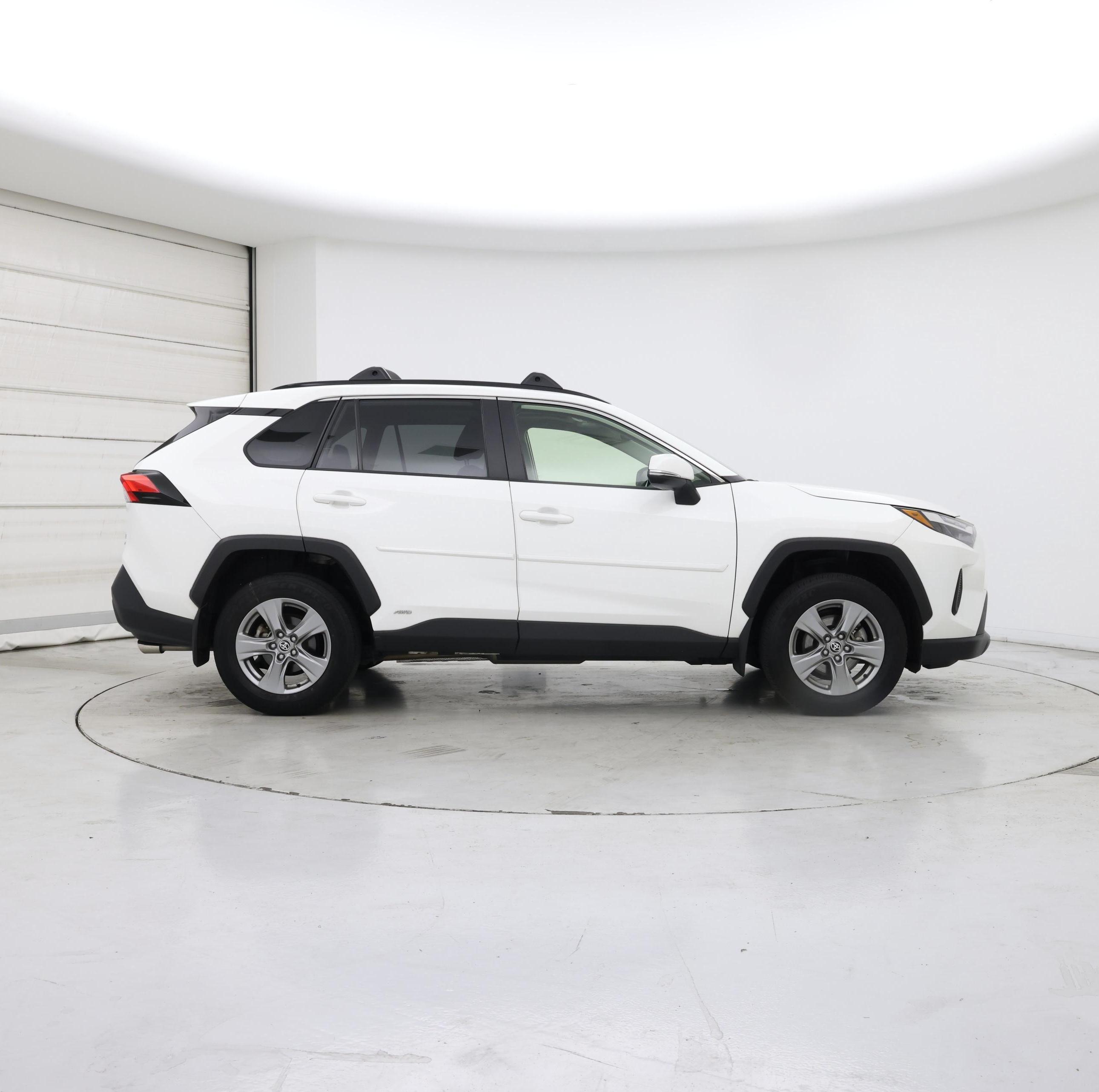 Thumbnail: 2023 Toyota RAV4 - 7