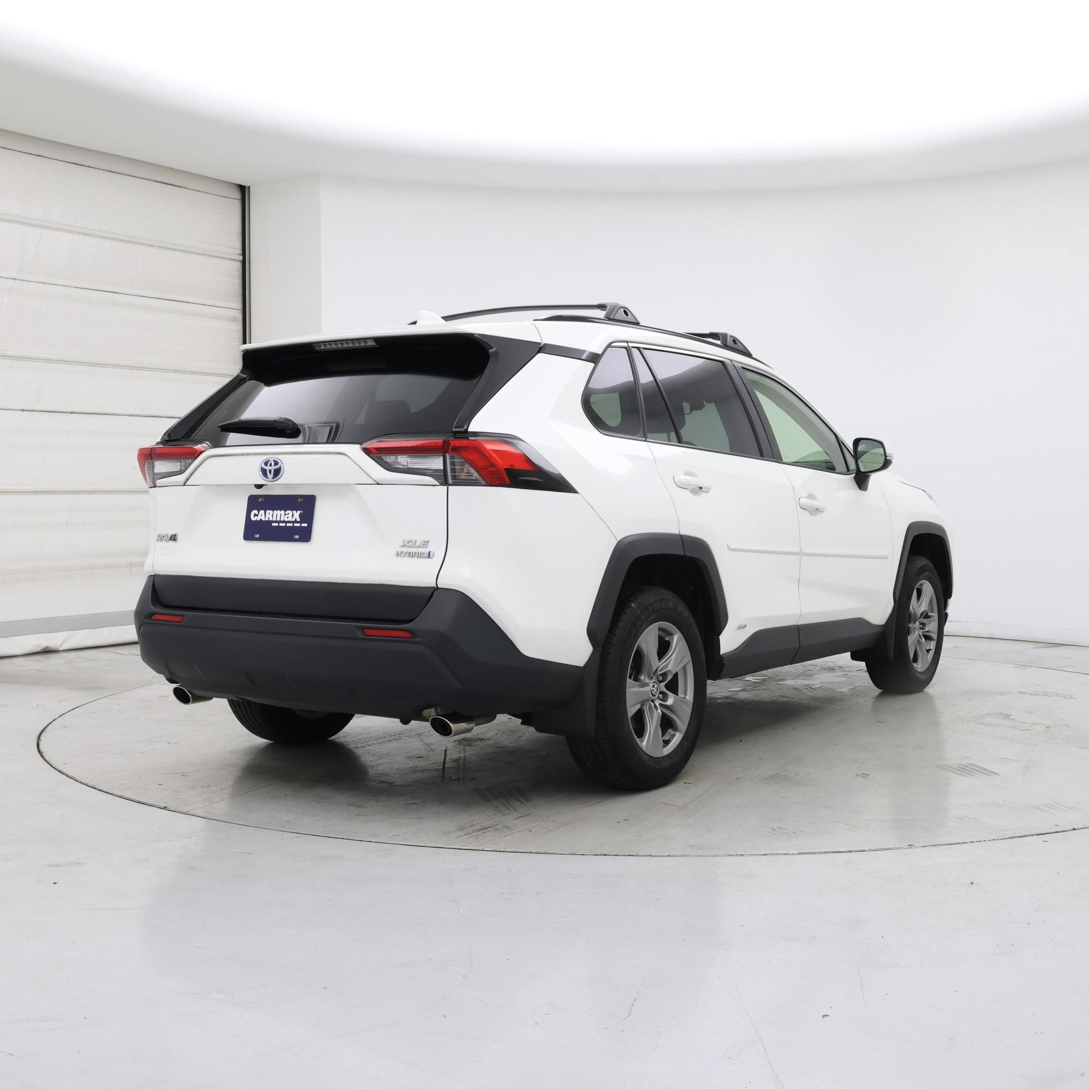 Thumbnail: 2023 Toyota RAV4 - 8