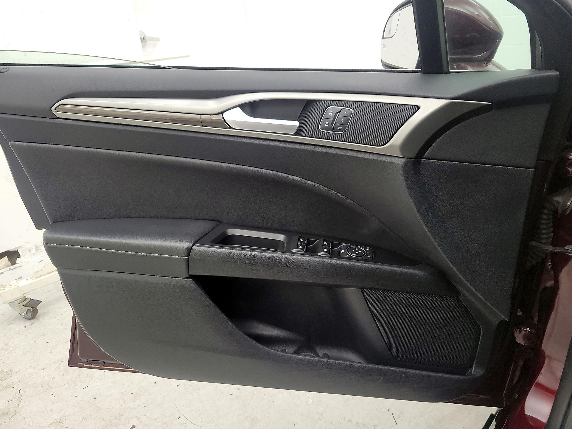 Thumbnail: 2018 Ford Fusion - 12