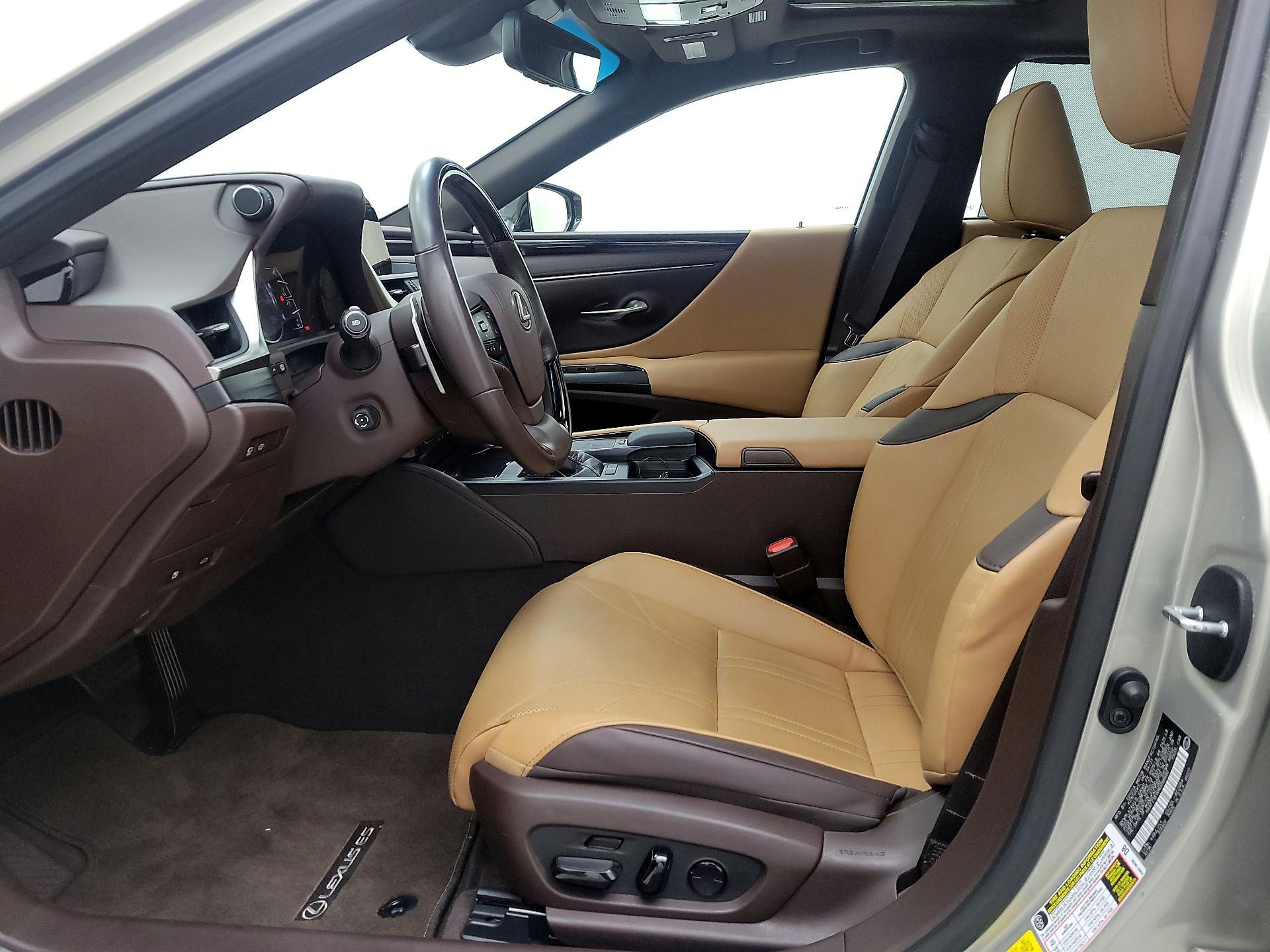 Thumbnail: 2021 Lexus ES - 11