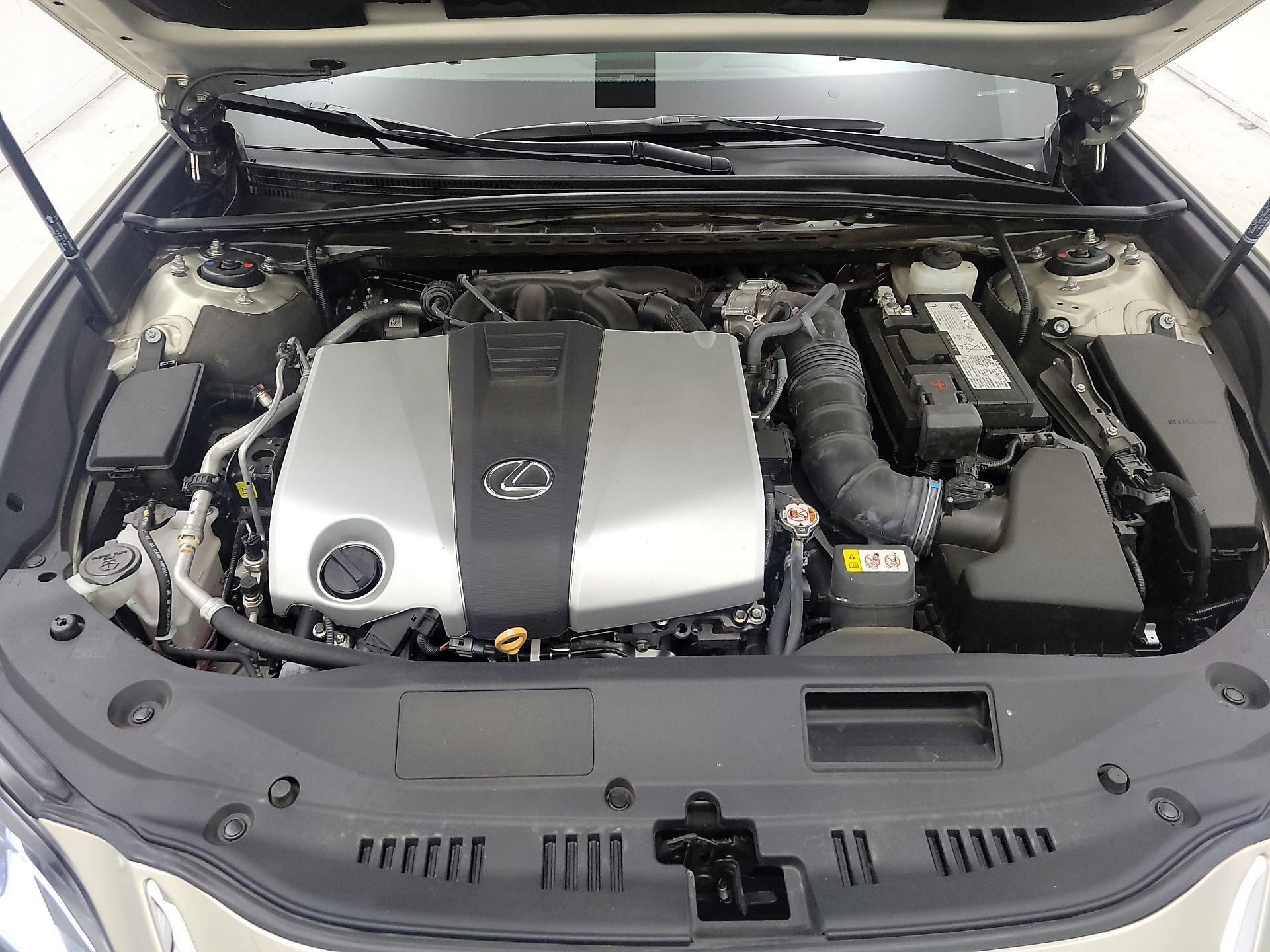 Thumbnail: 2021 Lexus ES - 20