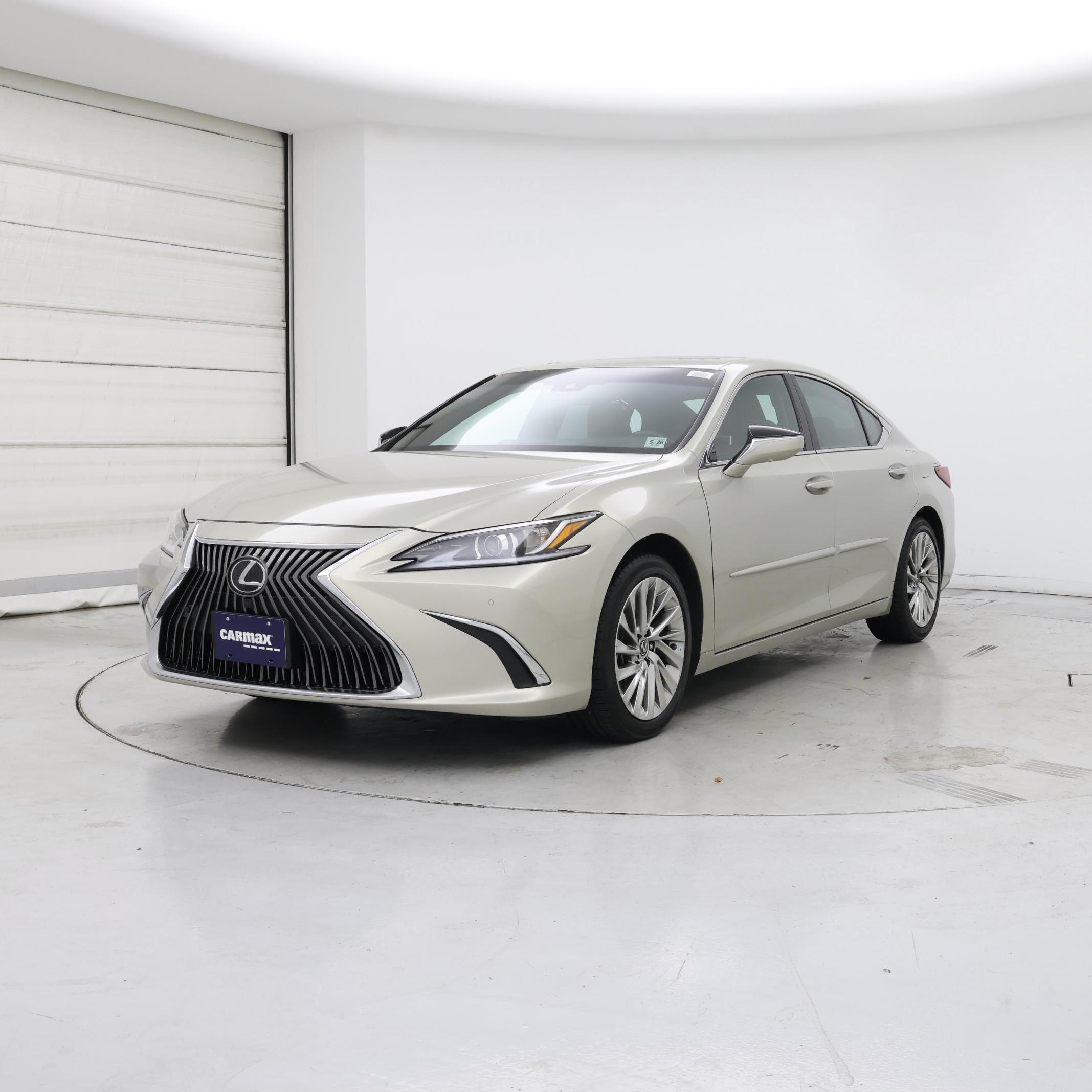 Thumbnail: 2021 Lexus ES - 4
