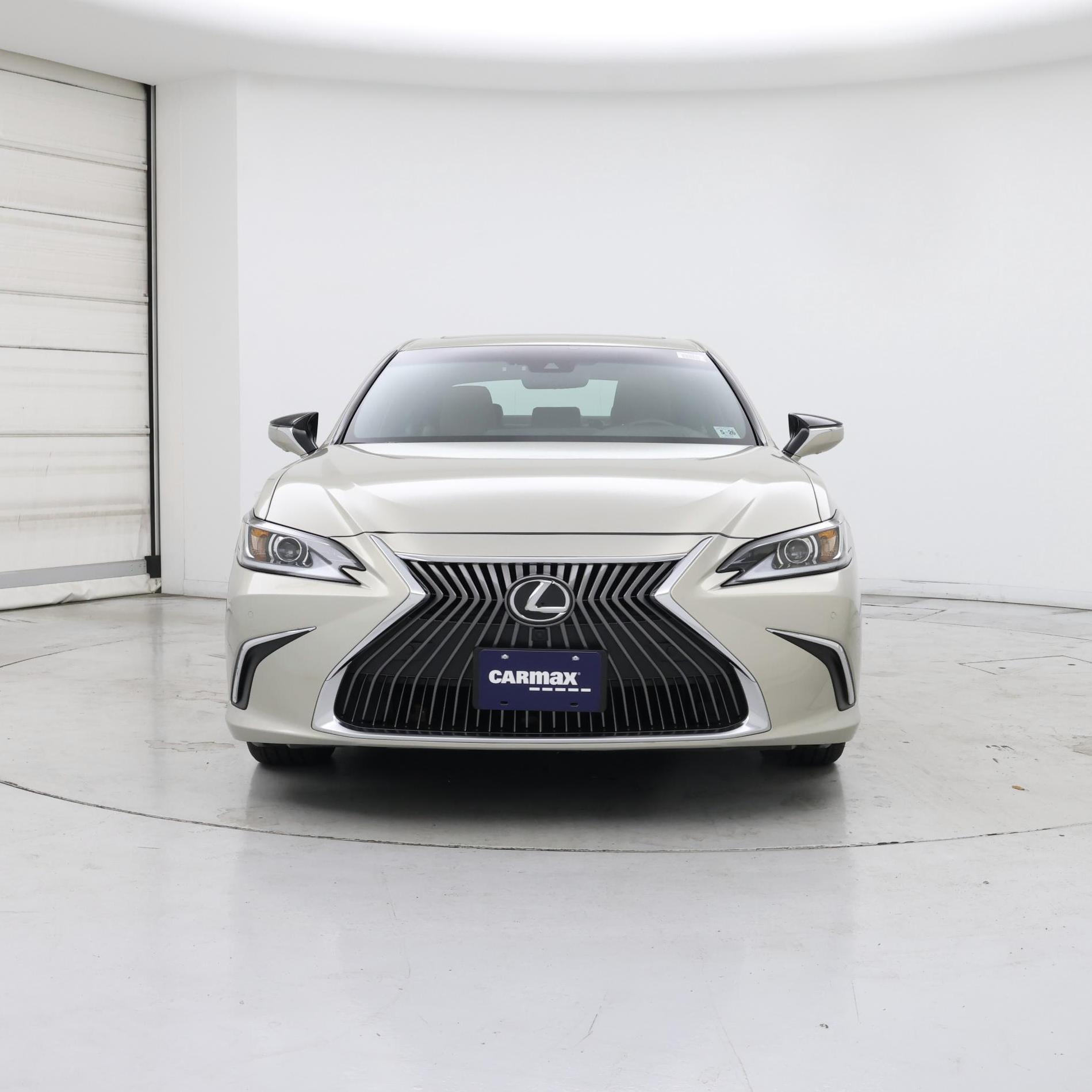 Thumbnail: 2021 Lexus ES - 5