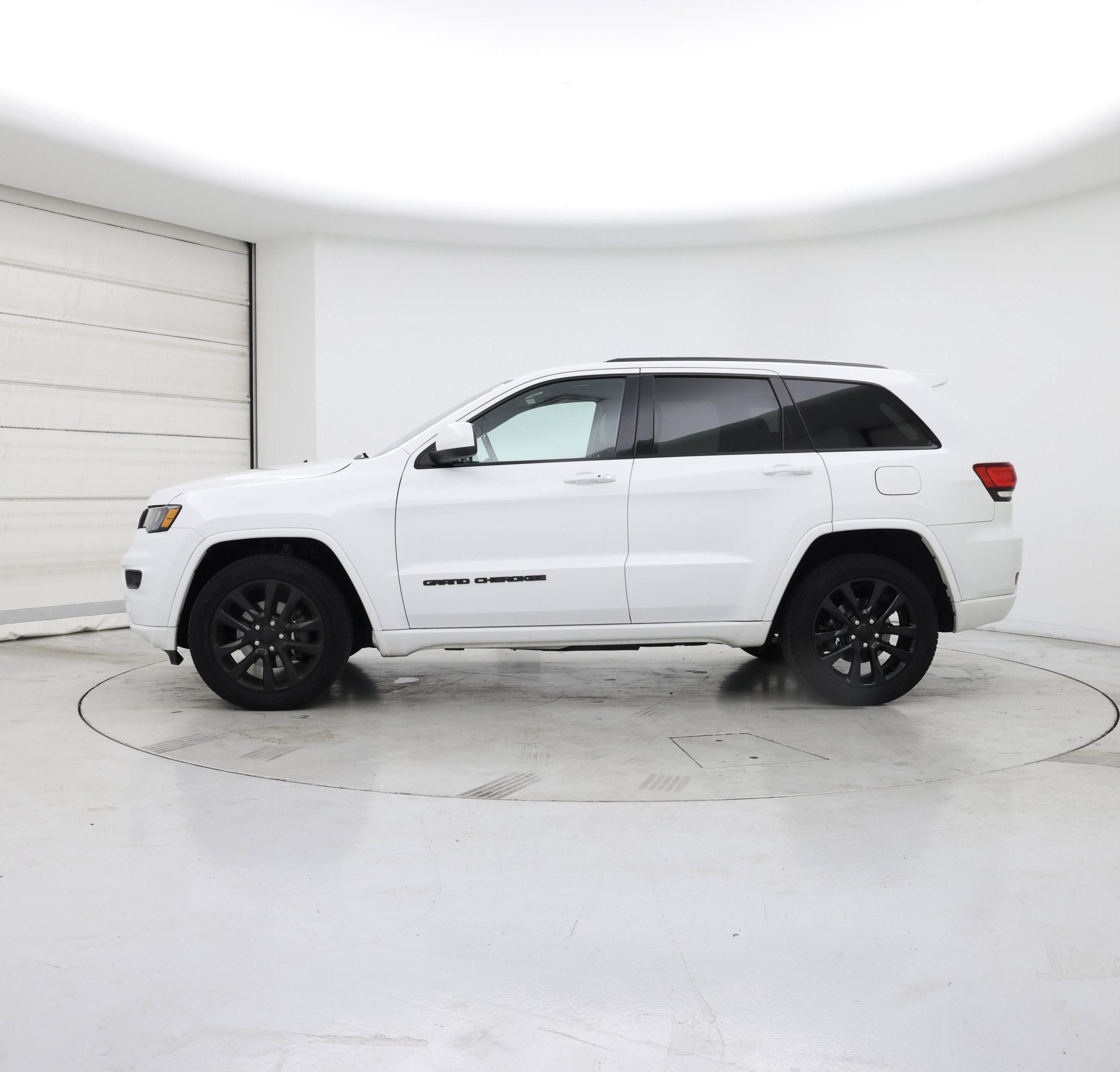 Thumbnail: 2020 Jeep Grand Cherokee - 3