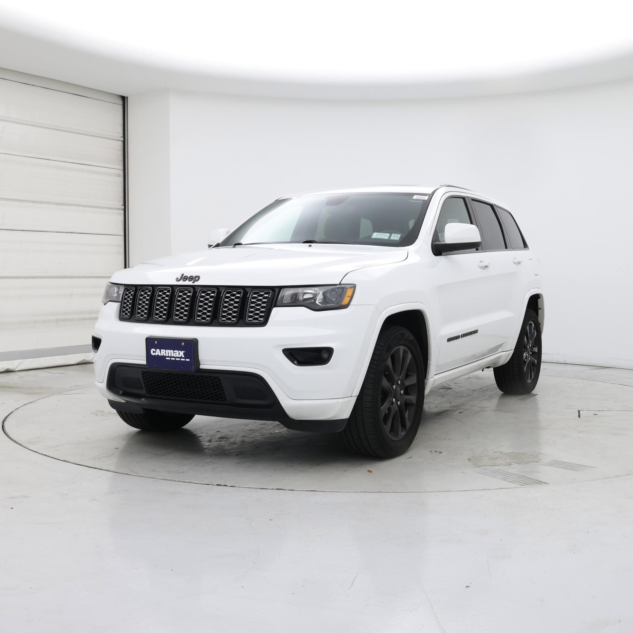 Thumbnail: 2020 Jeep Grand Cherokee - 4